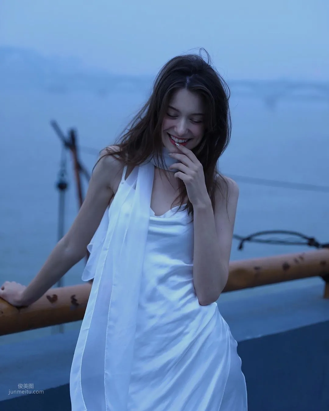Anastasia Cebulska- 性感内衣辣照讓網友打100分！ 15