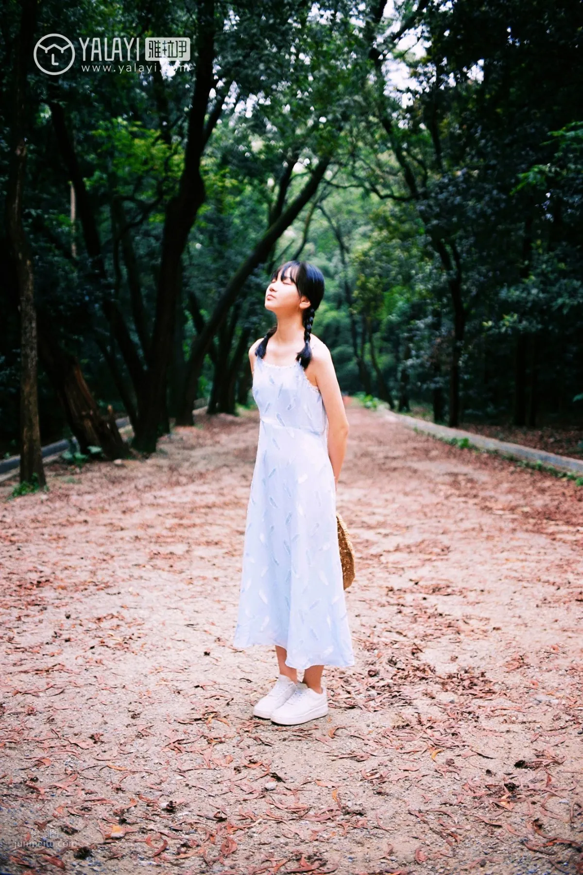 [YALAYI雅拉伊] 2019.02.28 No.082 綠喜青花 Doubleyu 4