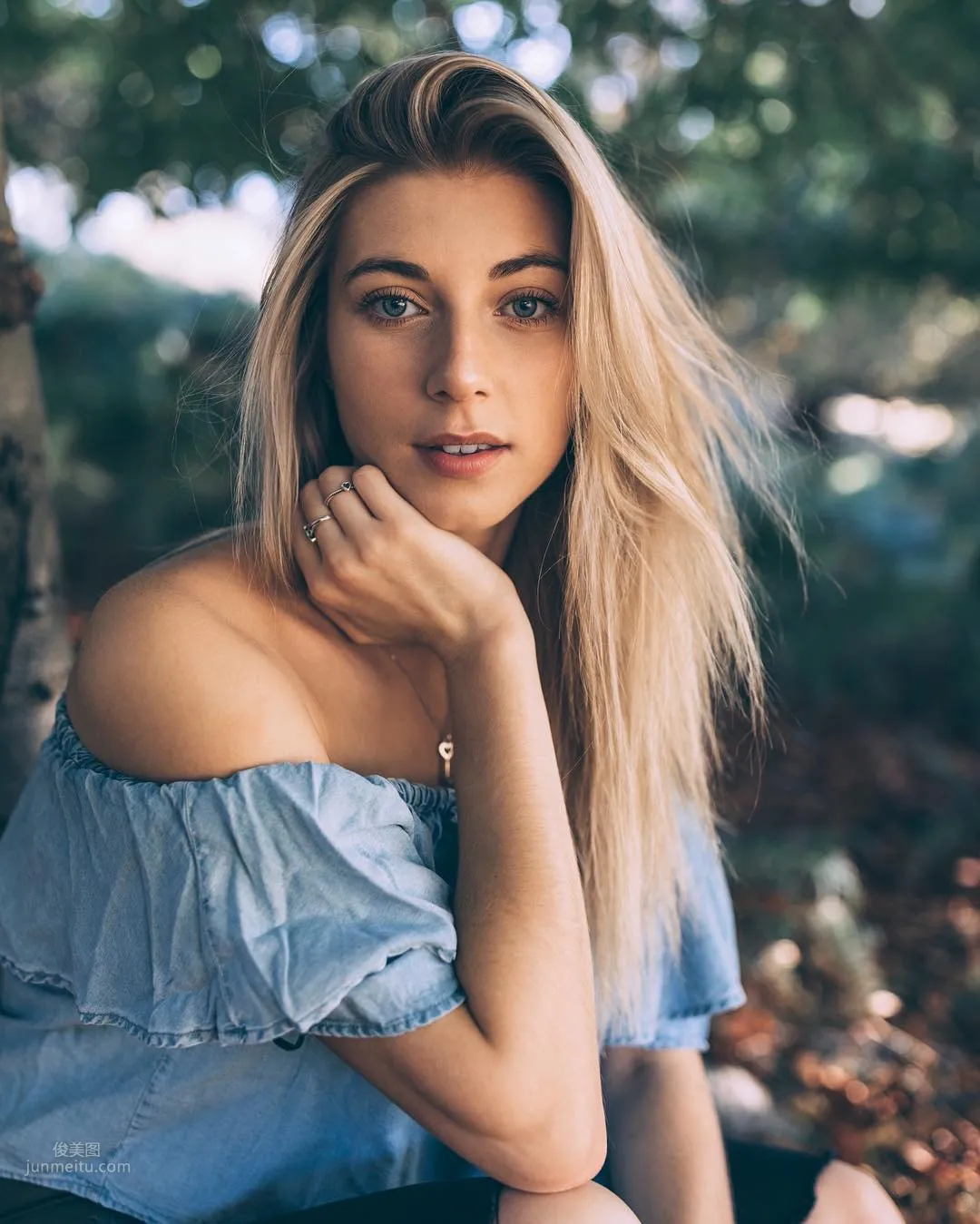 Ella Parsons - Elegant Beauty's Sweet Smile Makes the Corners of Your Mouth Lift Unconsciously photo 9