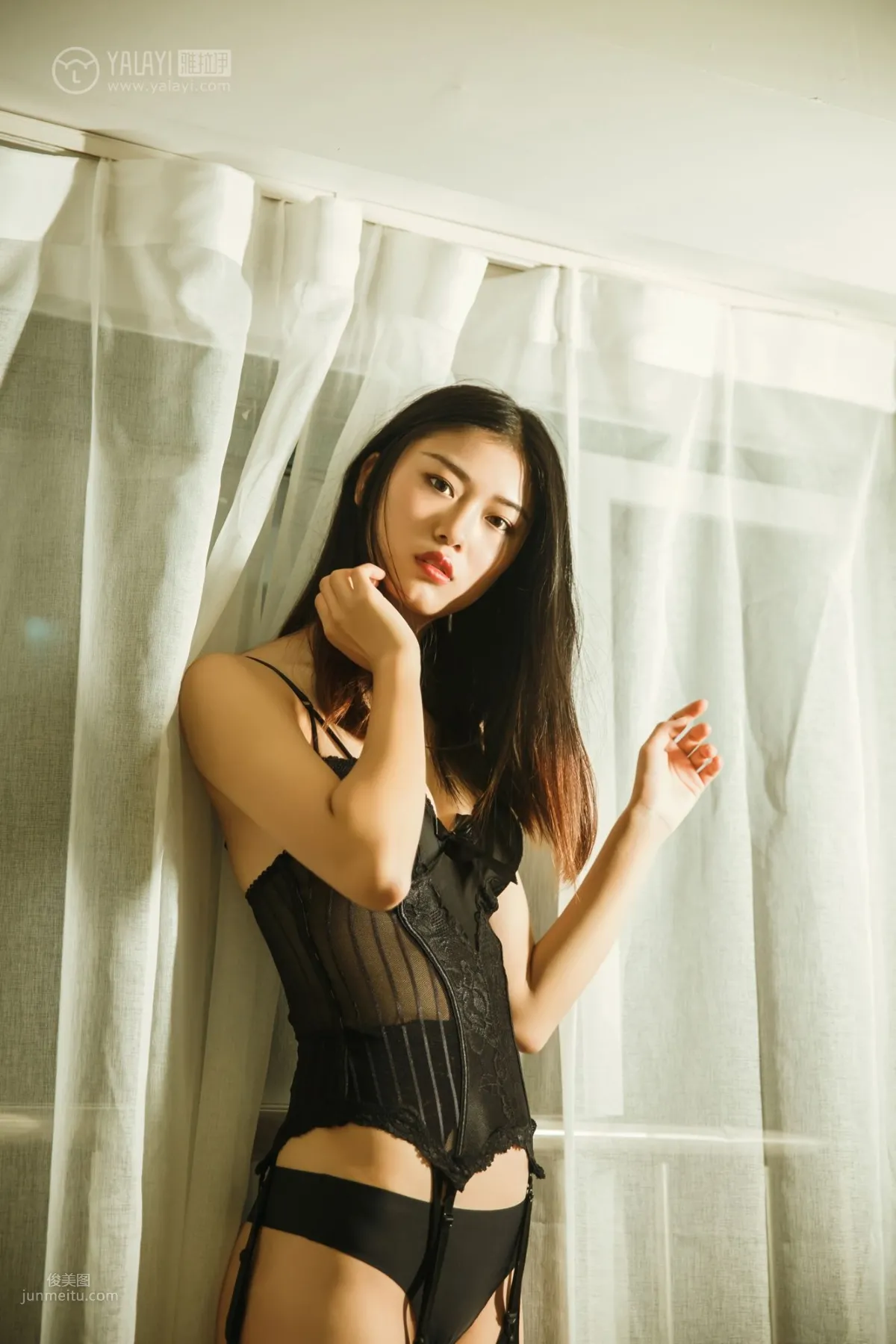 [YALAYI] 2018.11.28 No.132 When I Look at You, He Feng photo 16