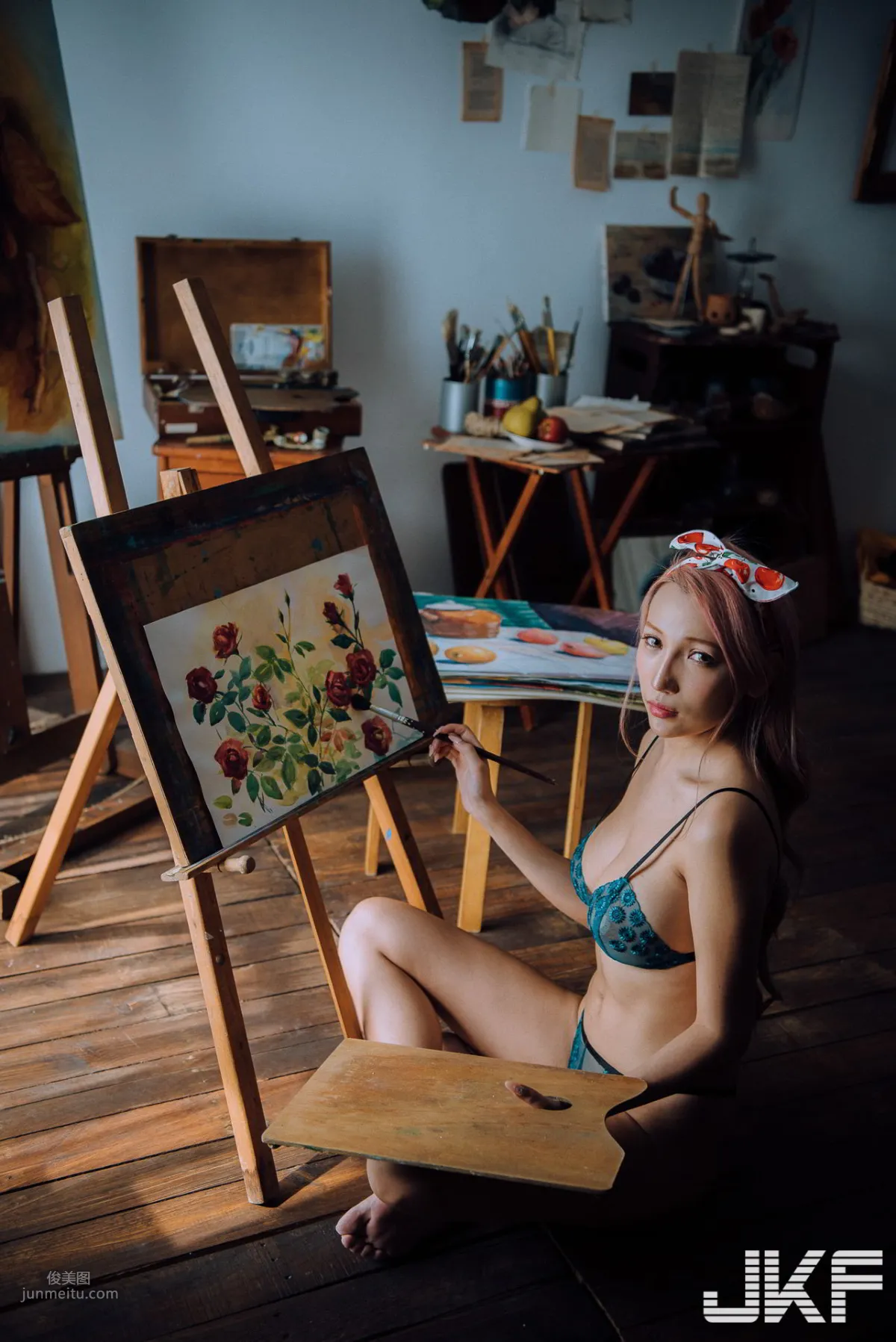 The Hot G-Cup Teacher "34G Yunyun" Who Makes It Impossible to Focus in Class Opens Her Art Class! photo 9