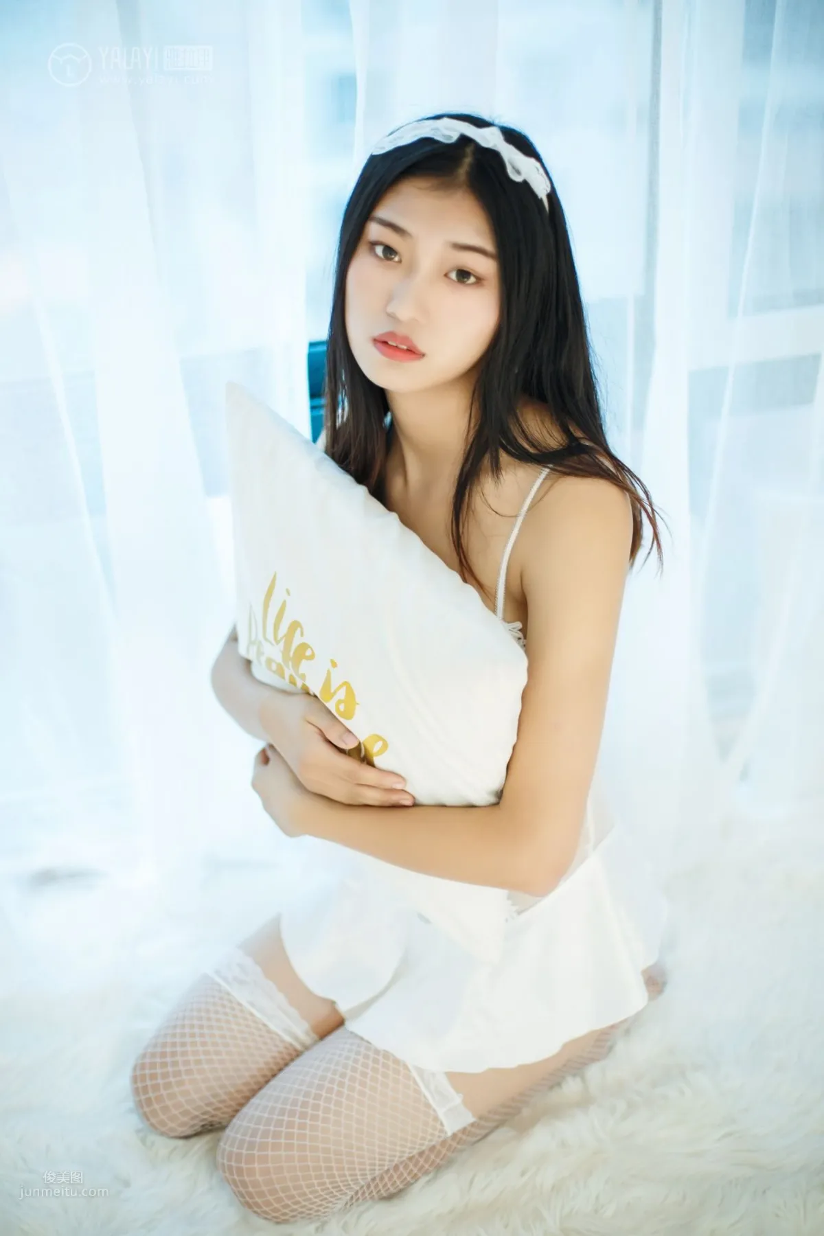 [YALAYI] 2018.11.16 No.124 Girl Next Door He Feng photo 13
