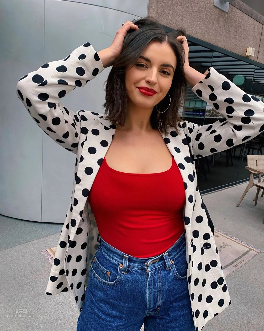 Rebecca Black- 混血女歌手負評百變美女 14