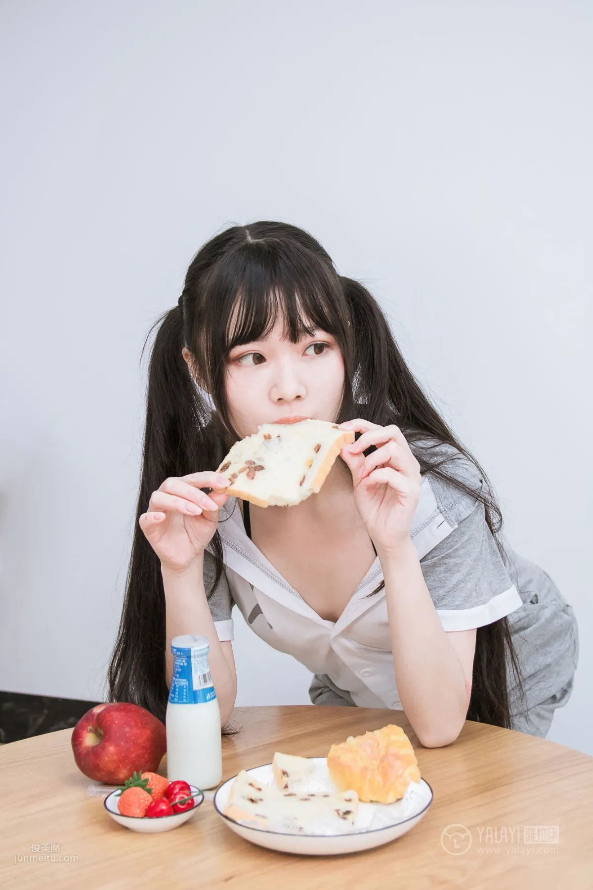 [YALAYI] 2019.03.02 No.201 Totoro Pajamas Xiao Liu photo 22