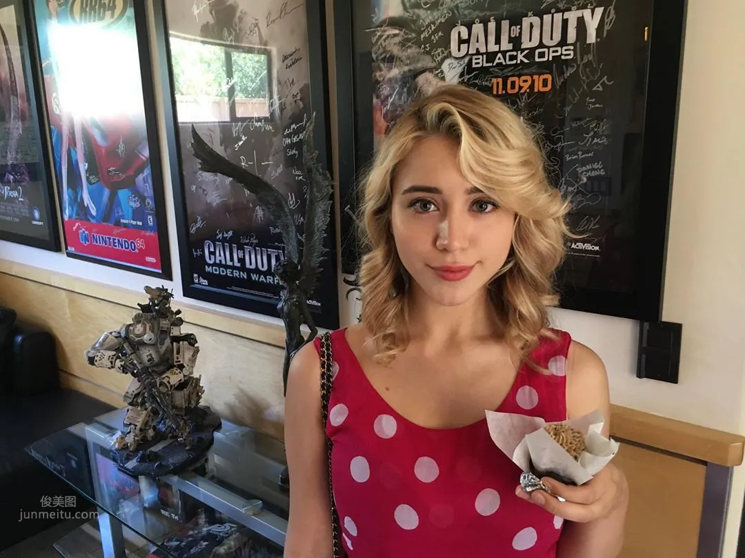 Caylee Cowan - Hollywood's Another Sexy Newcomer? photo 30