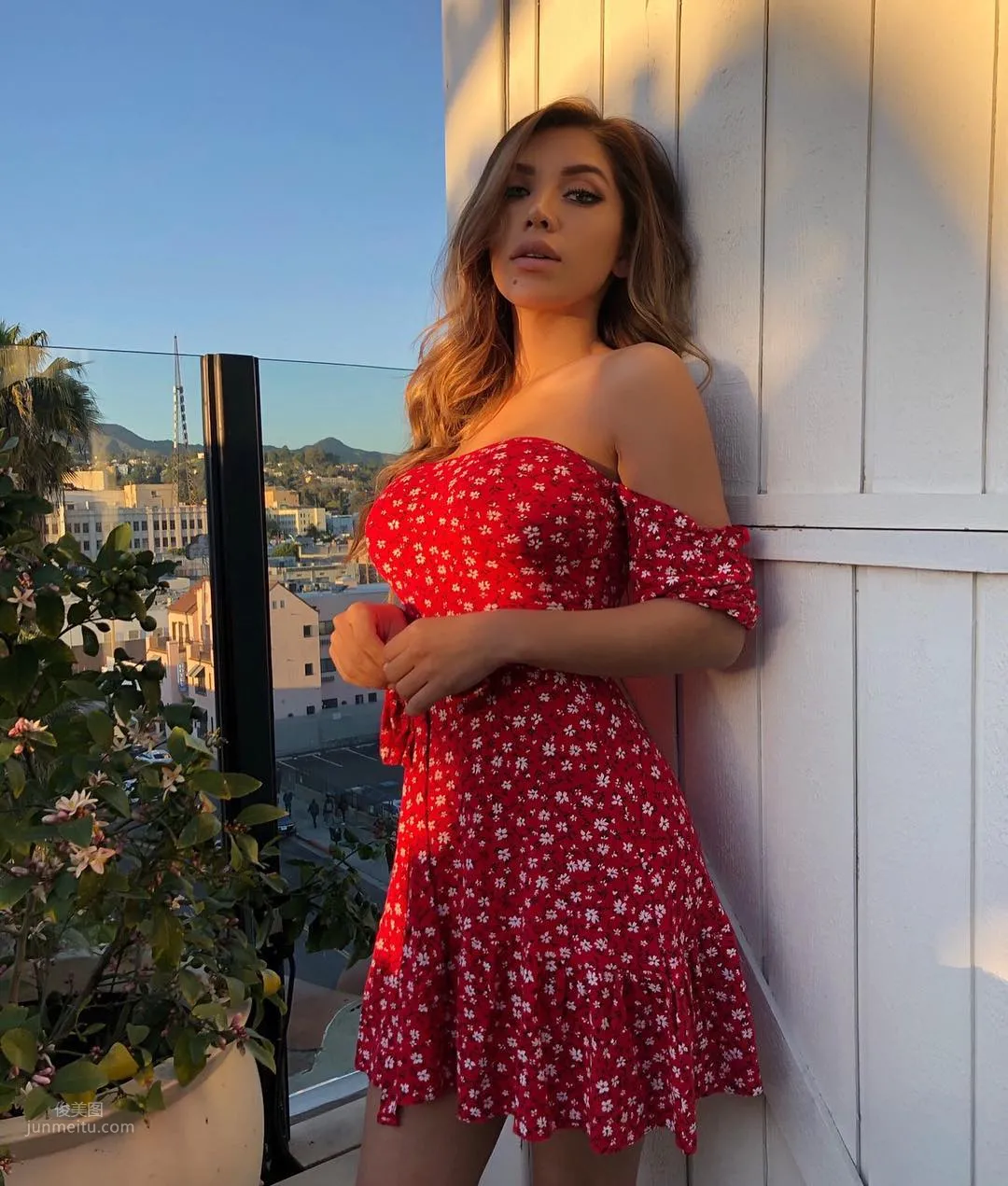 Alyshia Barragan Colombian and Mexican Mixed Heritage photo 11