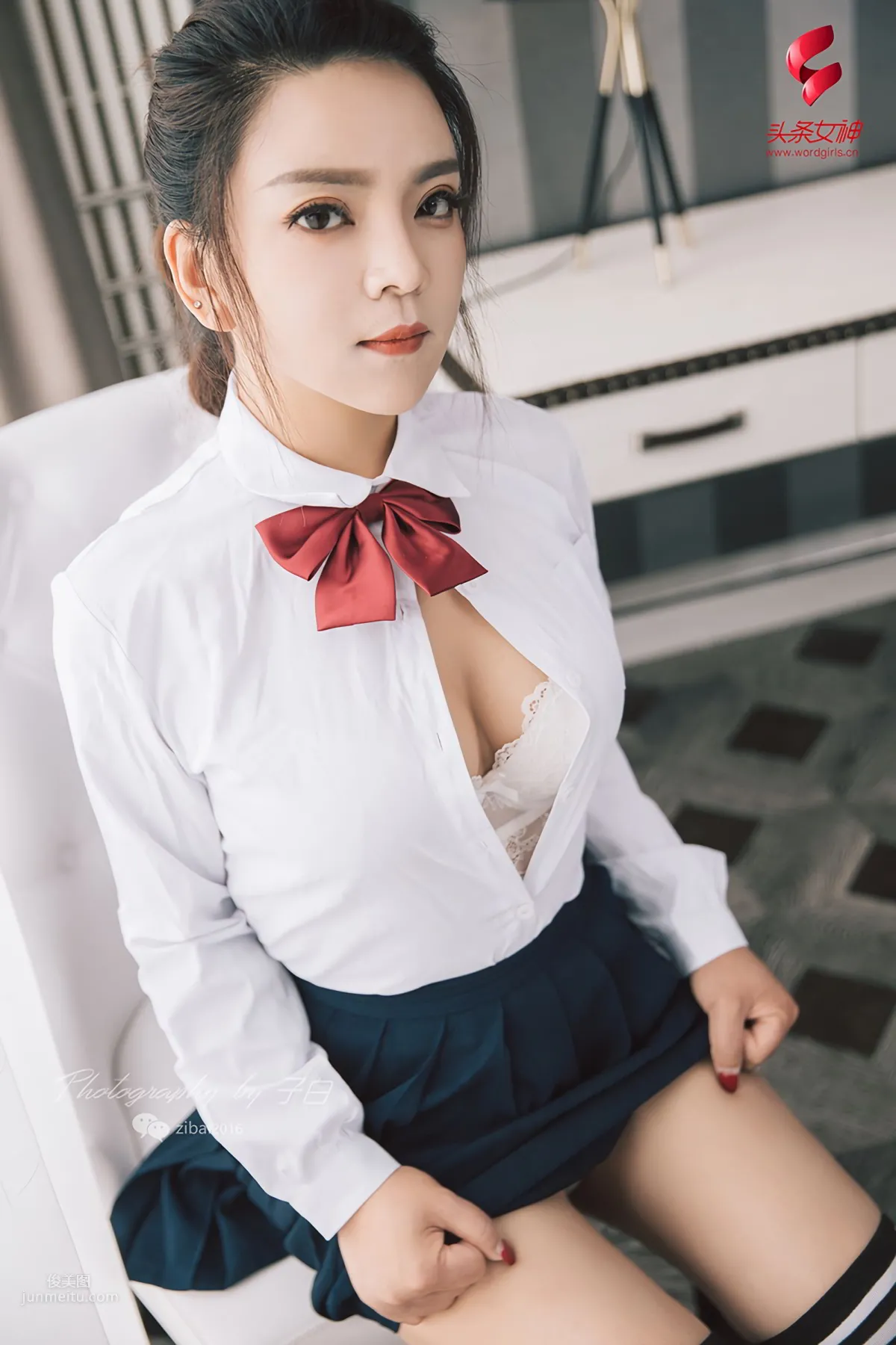 Yu Mo: TouTiao Goddess photo 2