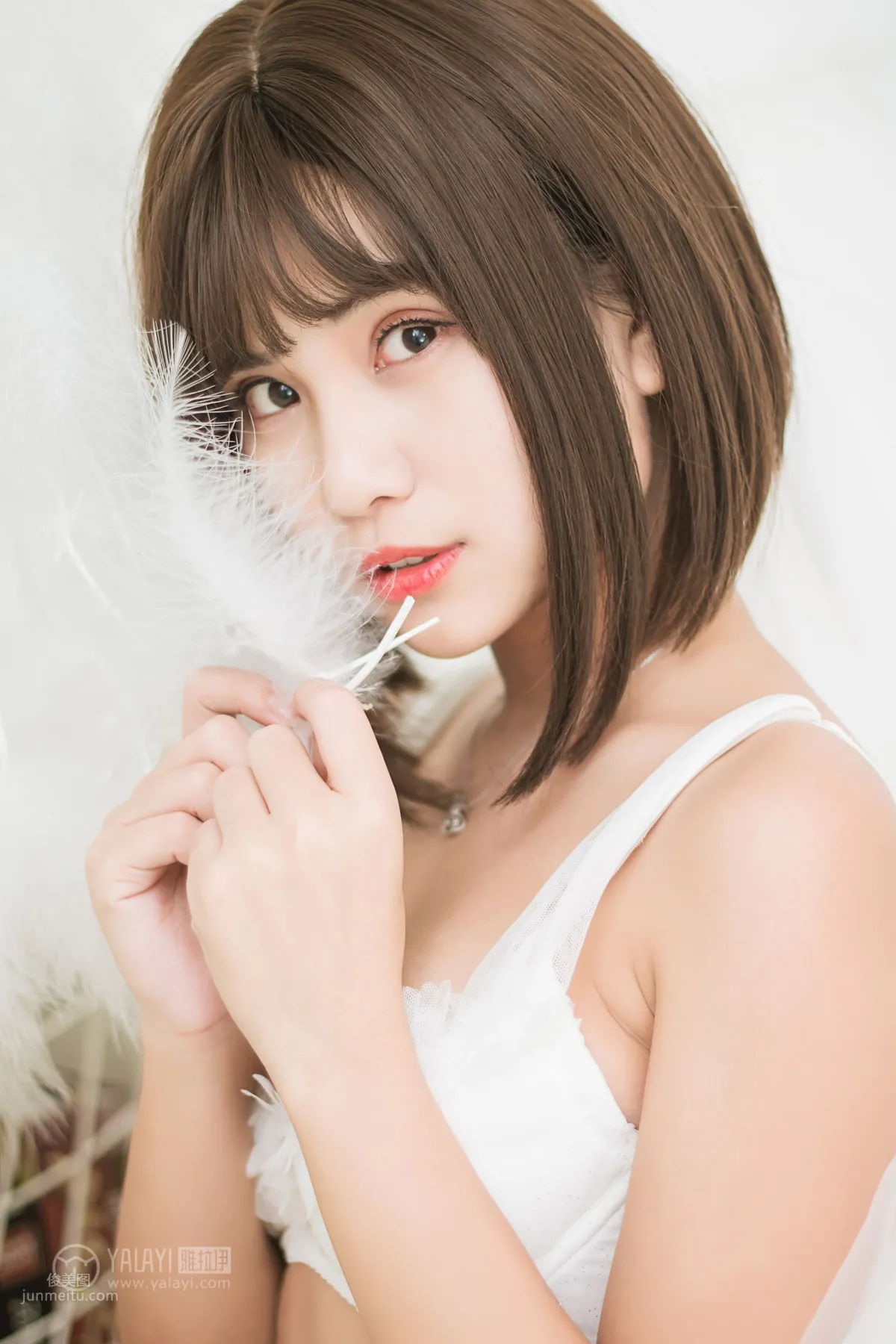 [YALAYI] 2019.04.09 Vol.289 White Feather Beauty photo 14