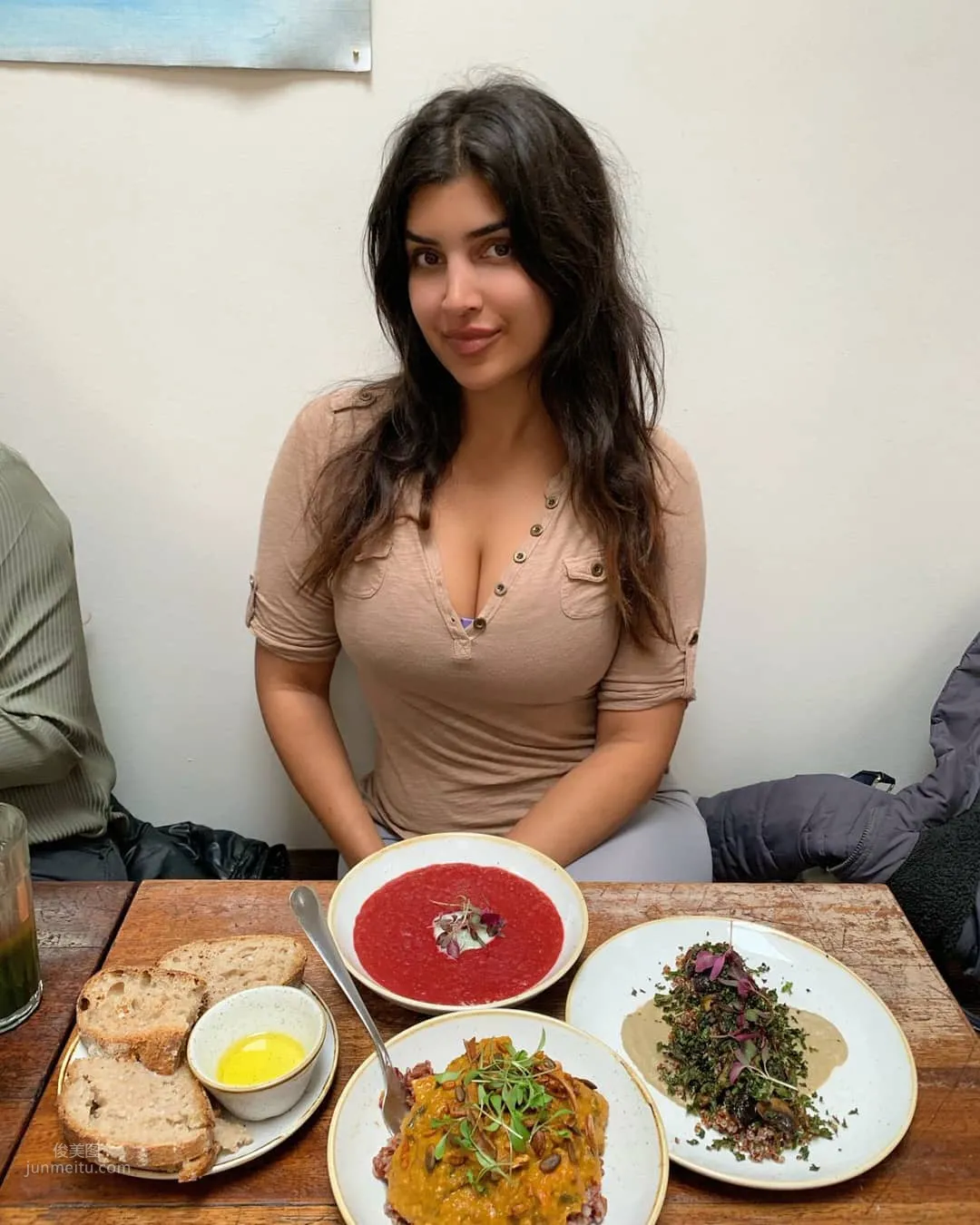 Emira Kowalska- 瑞典素食廚師超強存在感 41