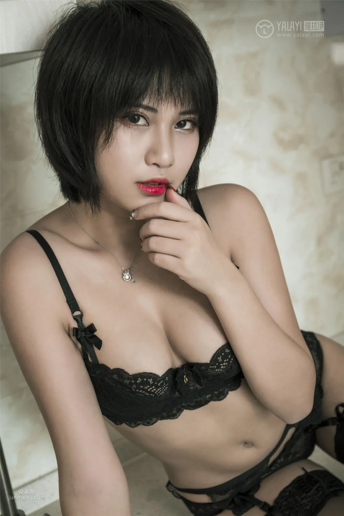 [YALAYI雅拉伊] 2019.04.09 Vol.240 黑蝴蝶 寶兒 32