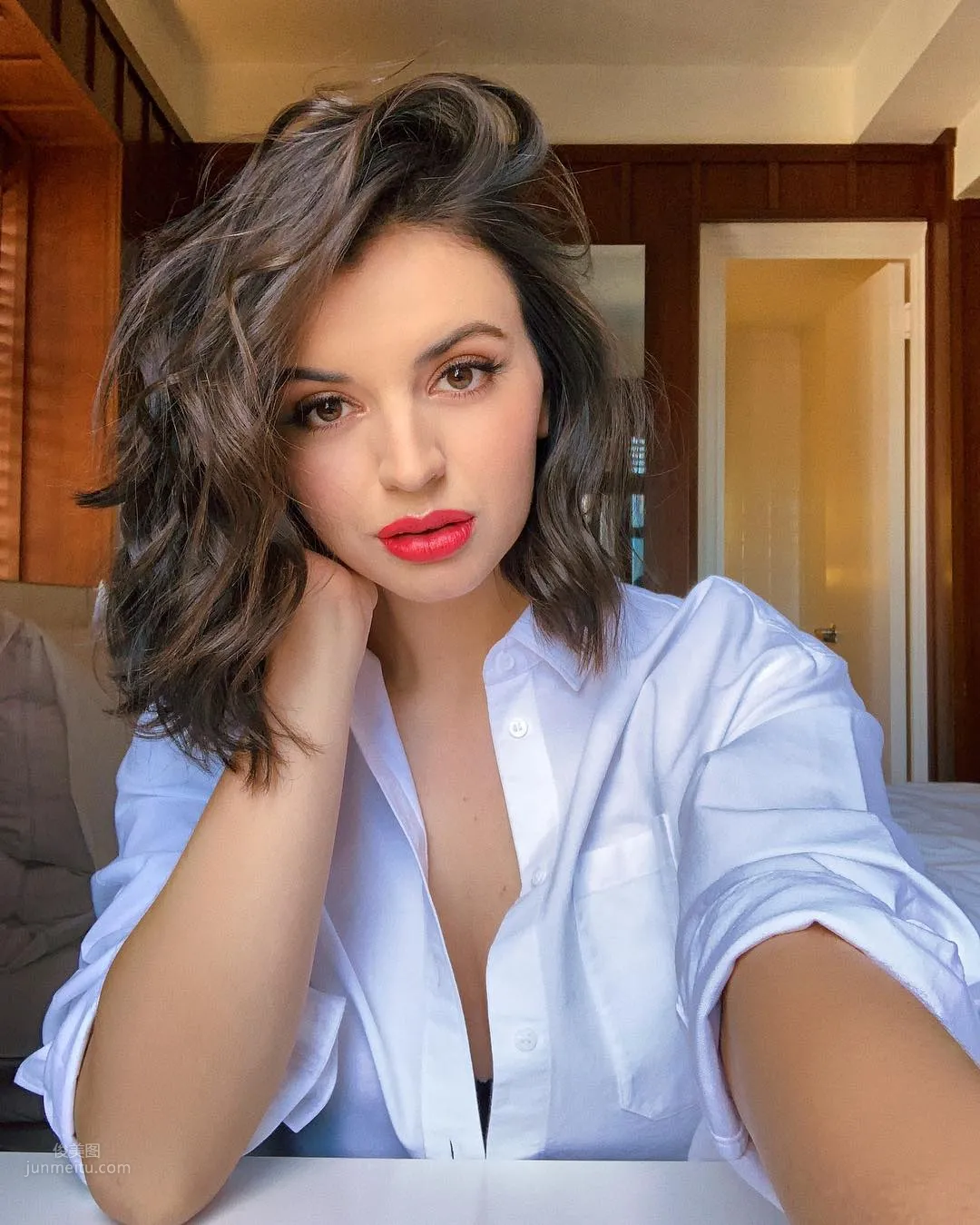 Rebecca Black- 混血女歌手負評百變美女 7