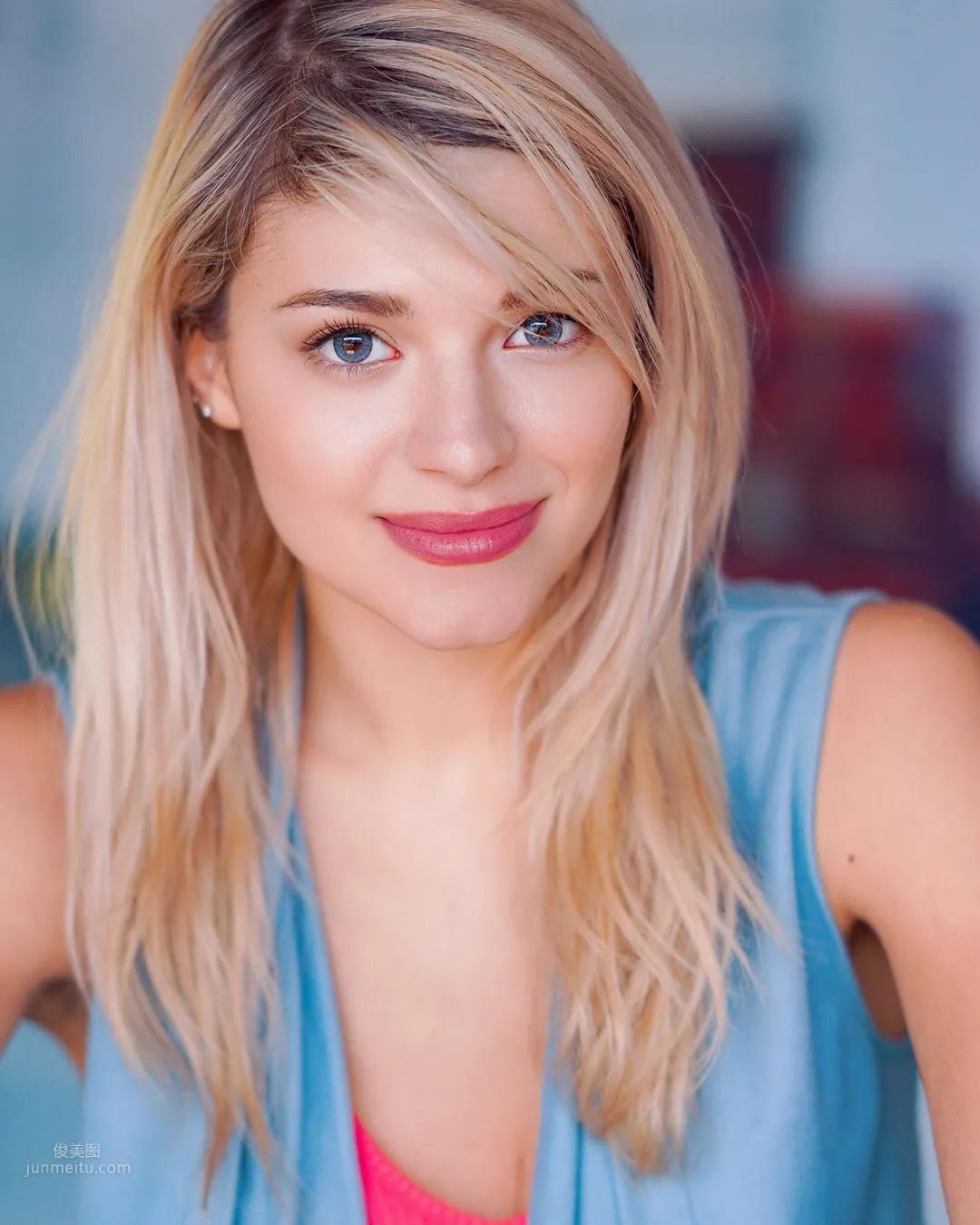 Max Reeves, Off-the-Charts Elegance! 'Top-Notch Beauty' with Stunning Looks photo 26