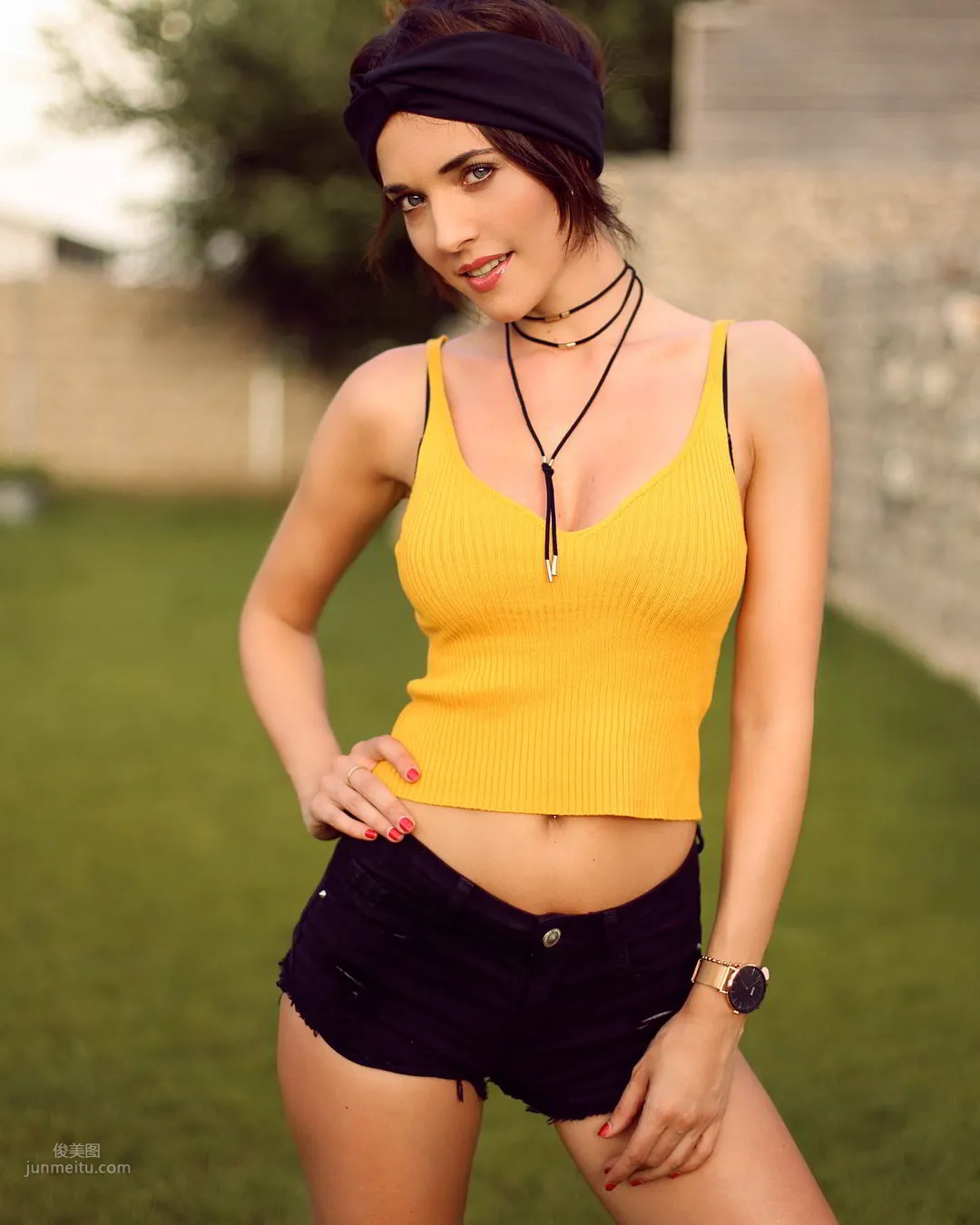 Bianka - German Dark-Haired Beauty photo 6