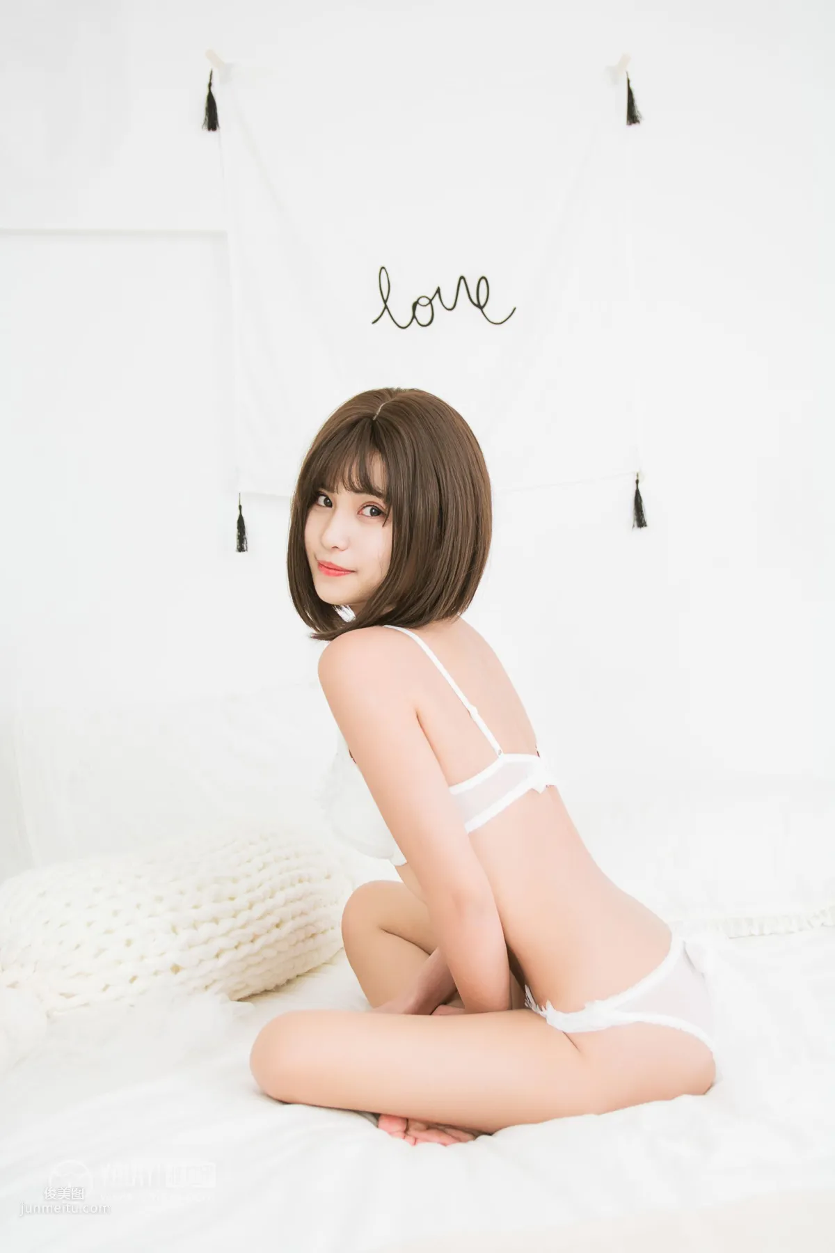 [YALAYI] 2019.04.09 Vol.289 White Feather Beauty photo 23