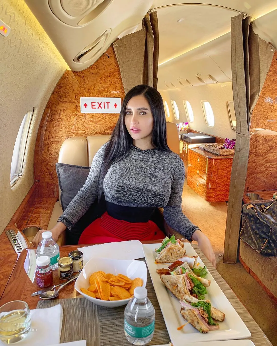 Joselyn Cano - A Model Beauty with Tens of Millions of Followers photo 27