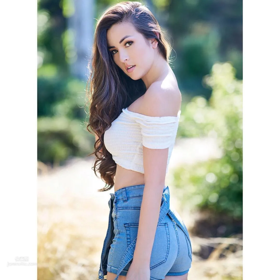 Erica Nagashima - Japanese-American Mixed Caramel Sweetheart photo 15