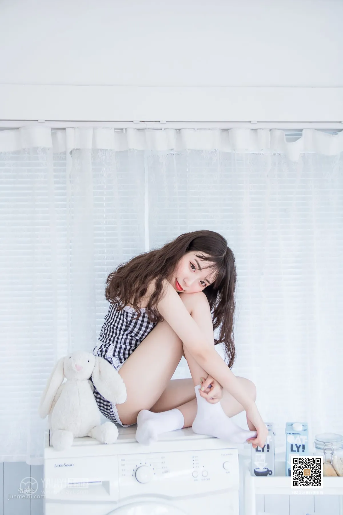 [YALAYI] 2019.08.14 No.369 A Pair of White Socks A Cheng photo 21