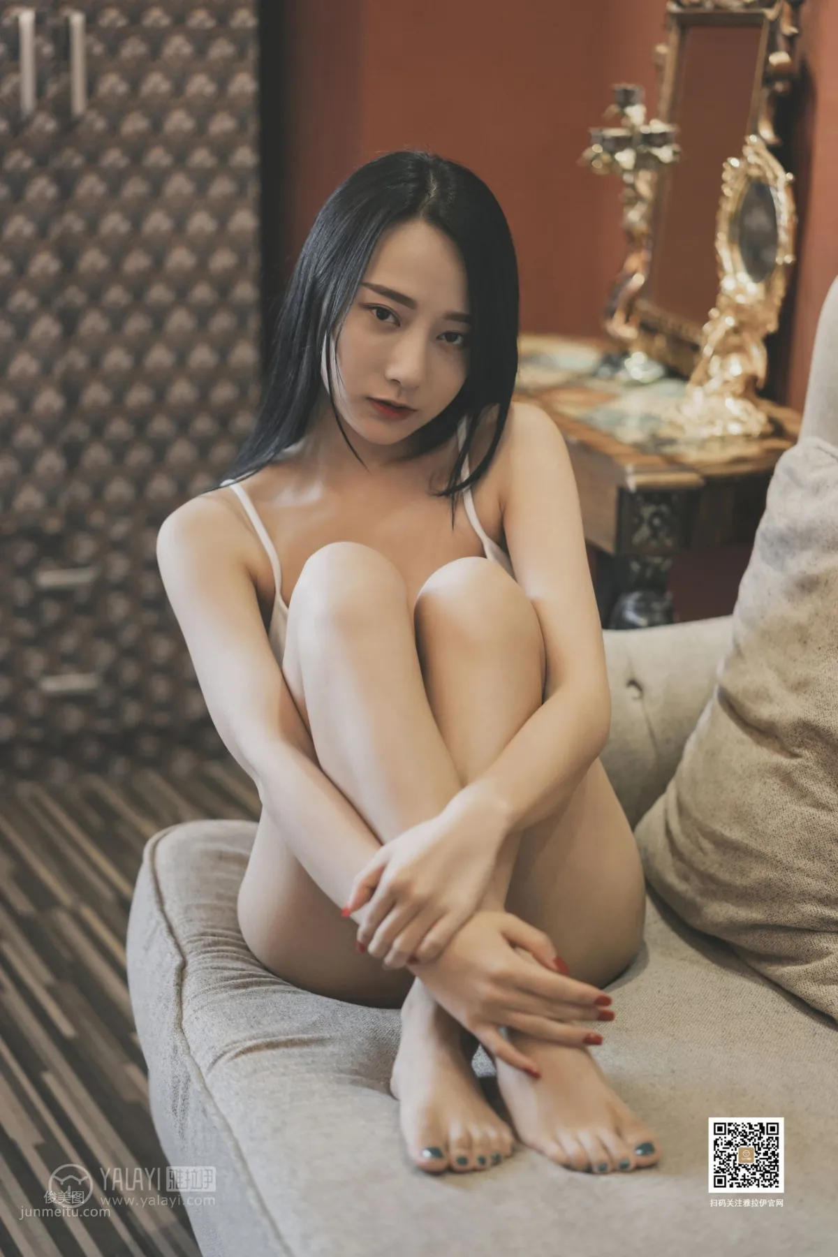 [YALAYI雅拉伊] 2019.08.08 Vol.363 女白領的私房照 何嘉穎 4