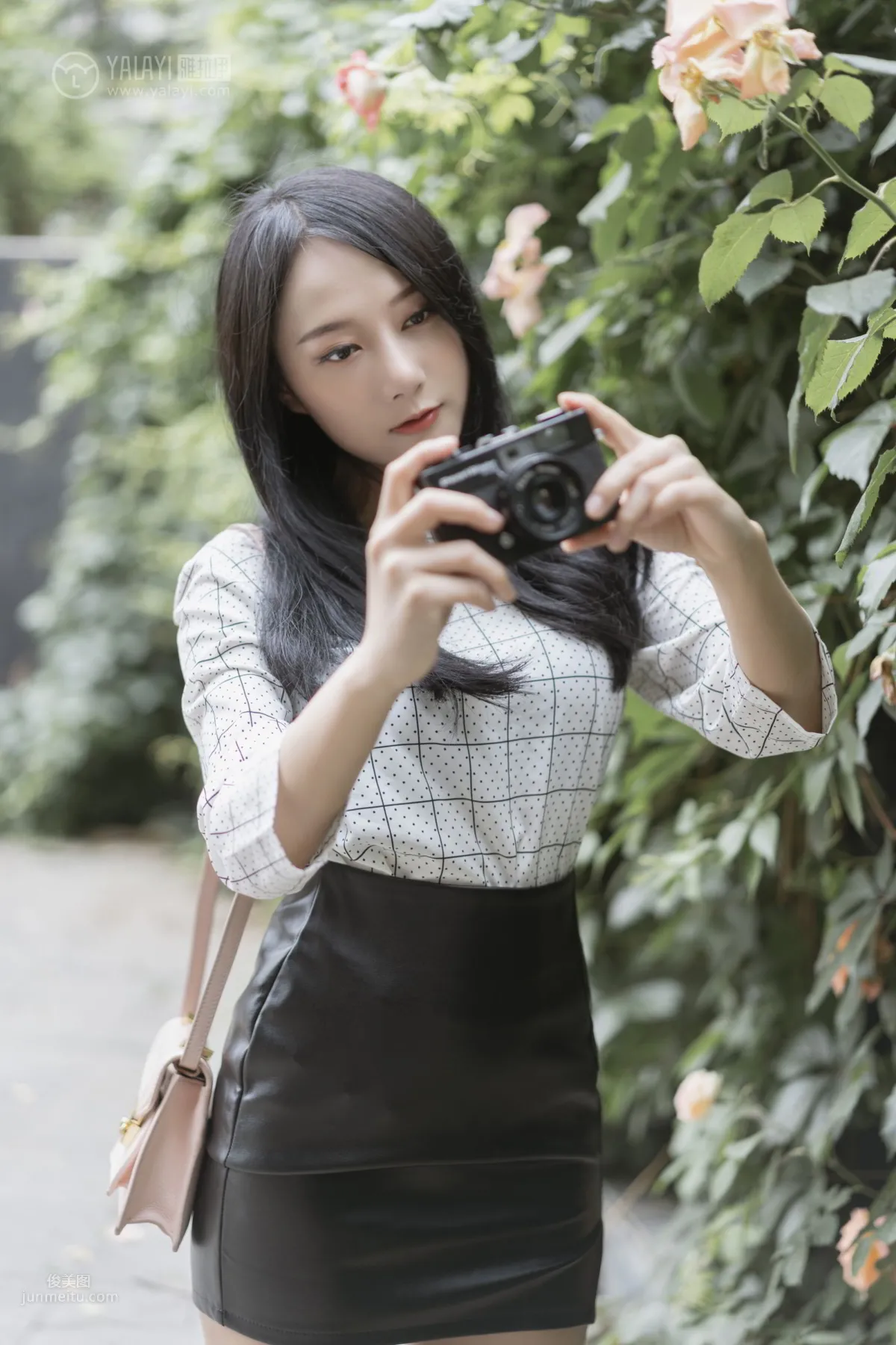 [YALAYI] 2019.06.28 Vol.322 Female White-Collar Private Life 1 He Jiaying photo 31