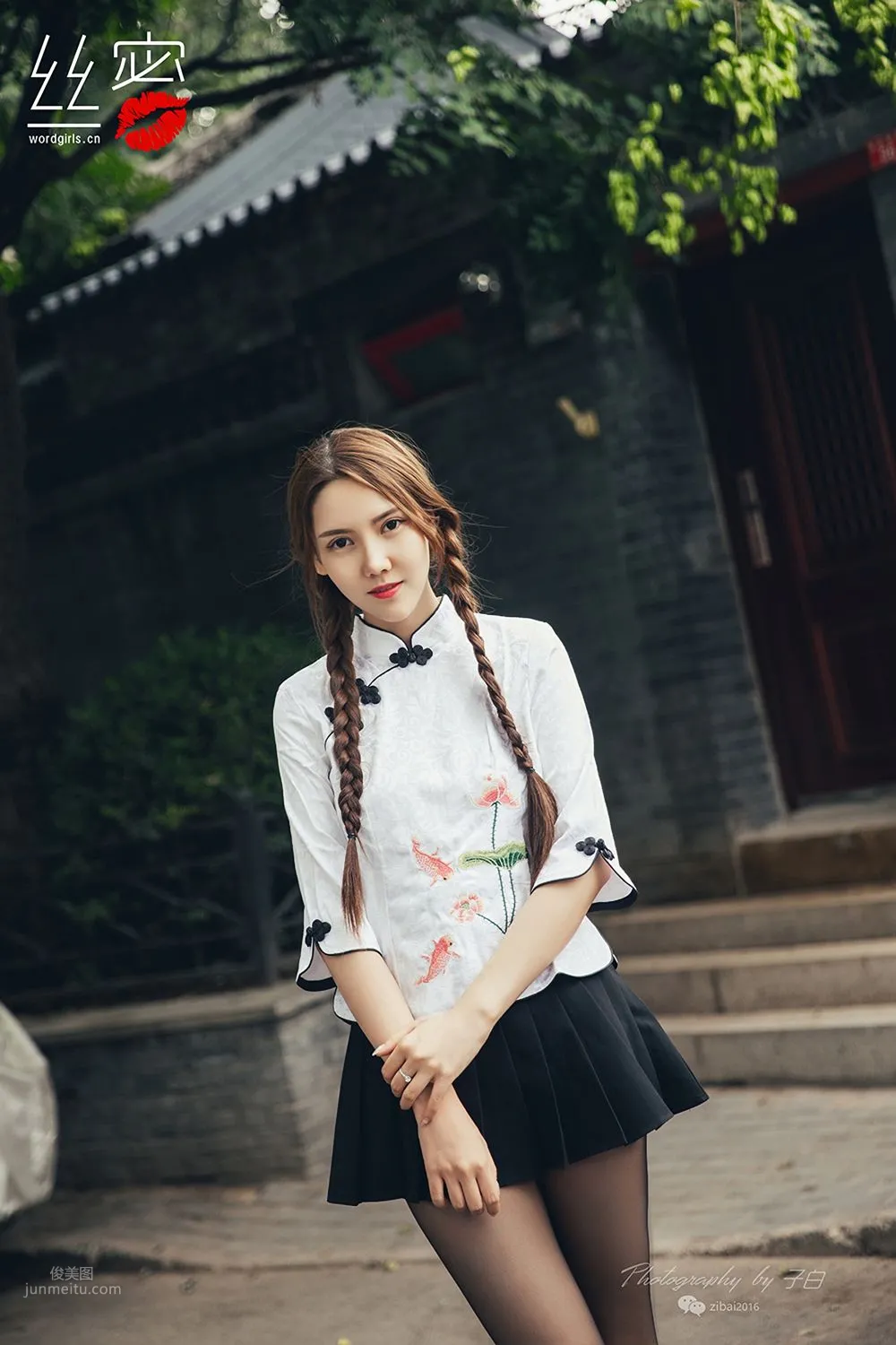 [TouTiao頭條女神] 胡同裡的黑絲小妞 莎倫 6