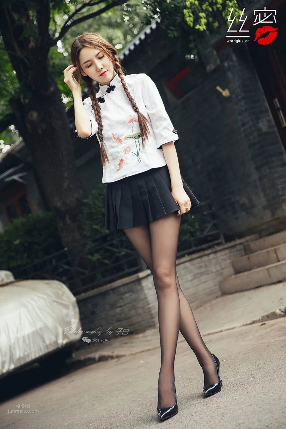 [TouTiao頭條女神] 胡同裡的黑絲小妞 莎倫 13