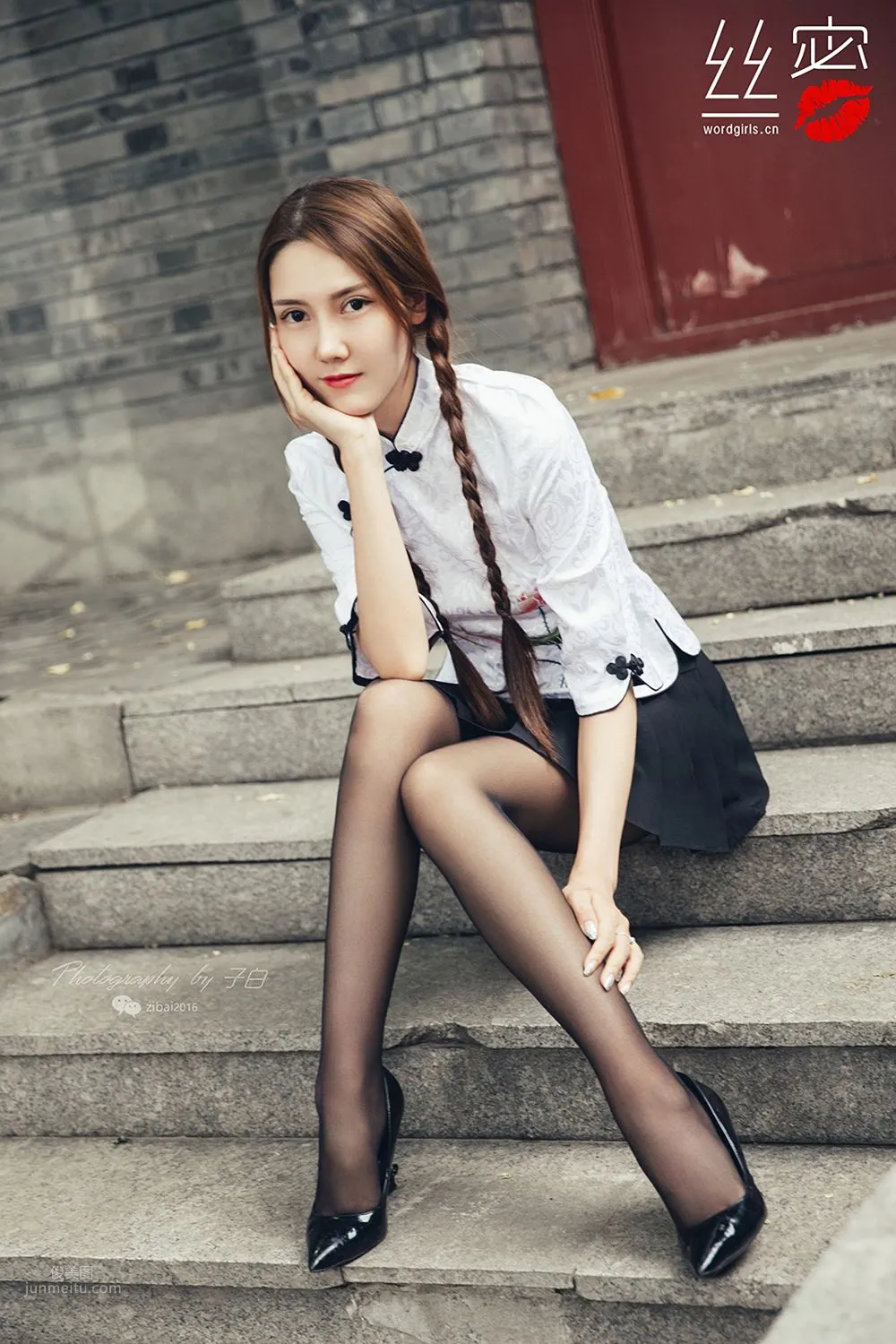 [TouTiao頭條女神] 胡同裡的黑絲小妞 莎倫 10