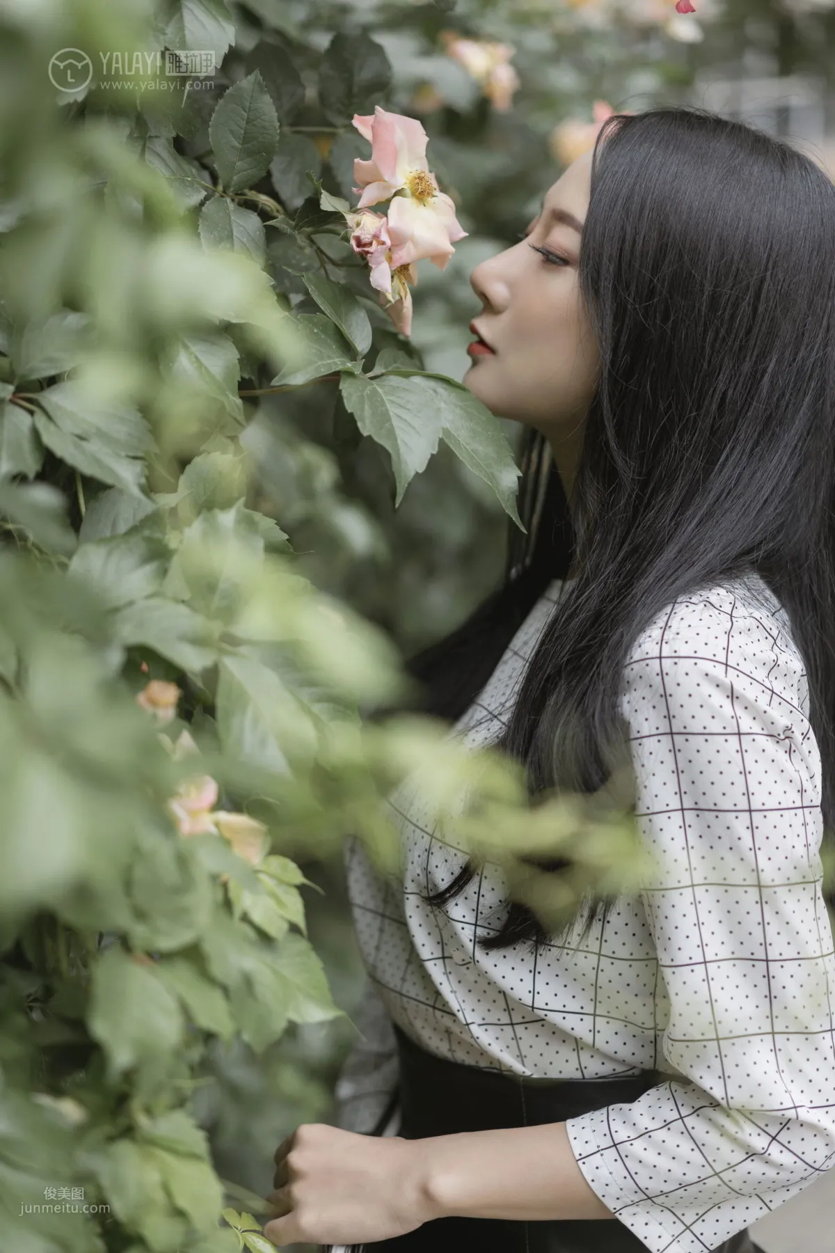 [YALAYI] 2019.06.28 Vol.322 Female White-Collar Private Life 1 He Jiaying photo 28