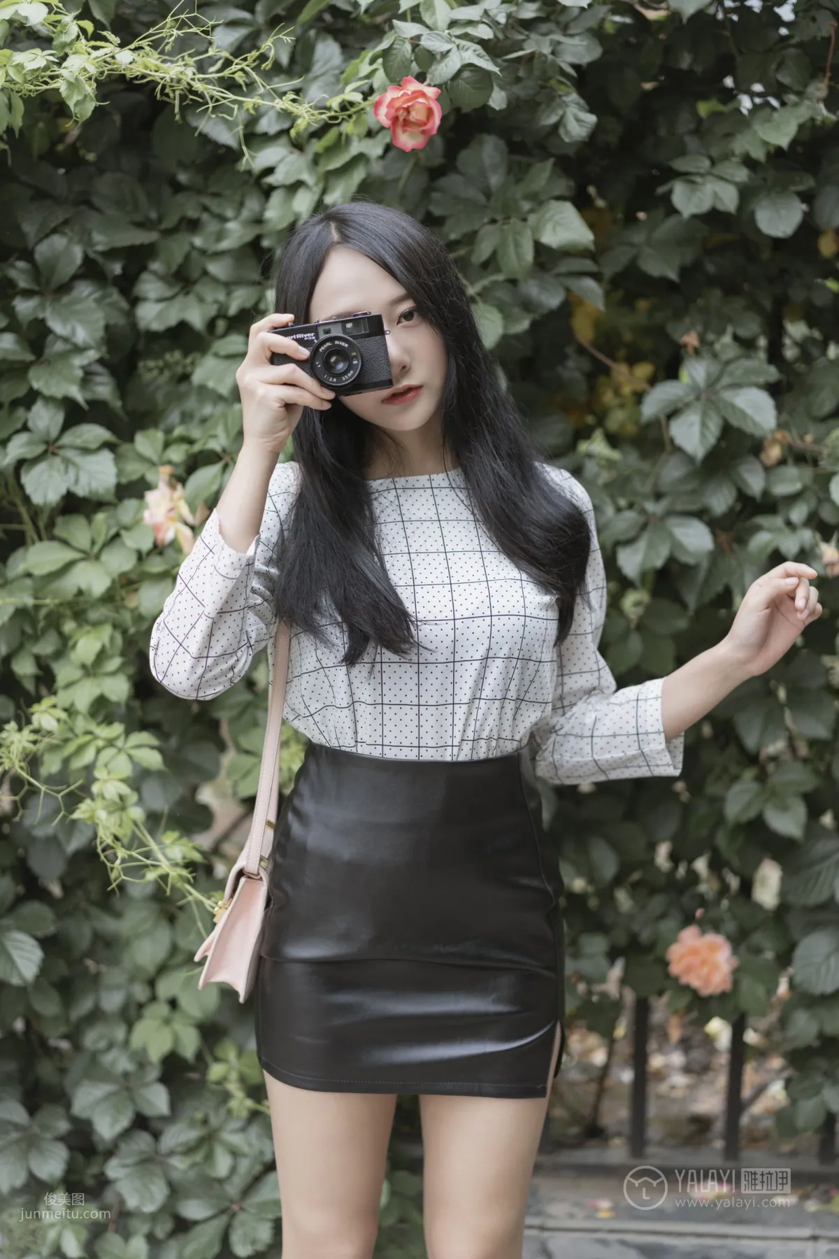 [YALAYI] 2019.06.28 Vol.322 Female White-Collar Private Life 1 He Jiaying photo 33