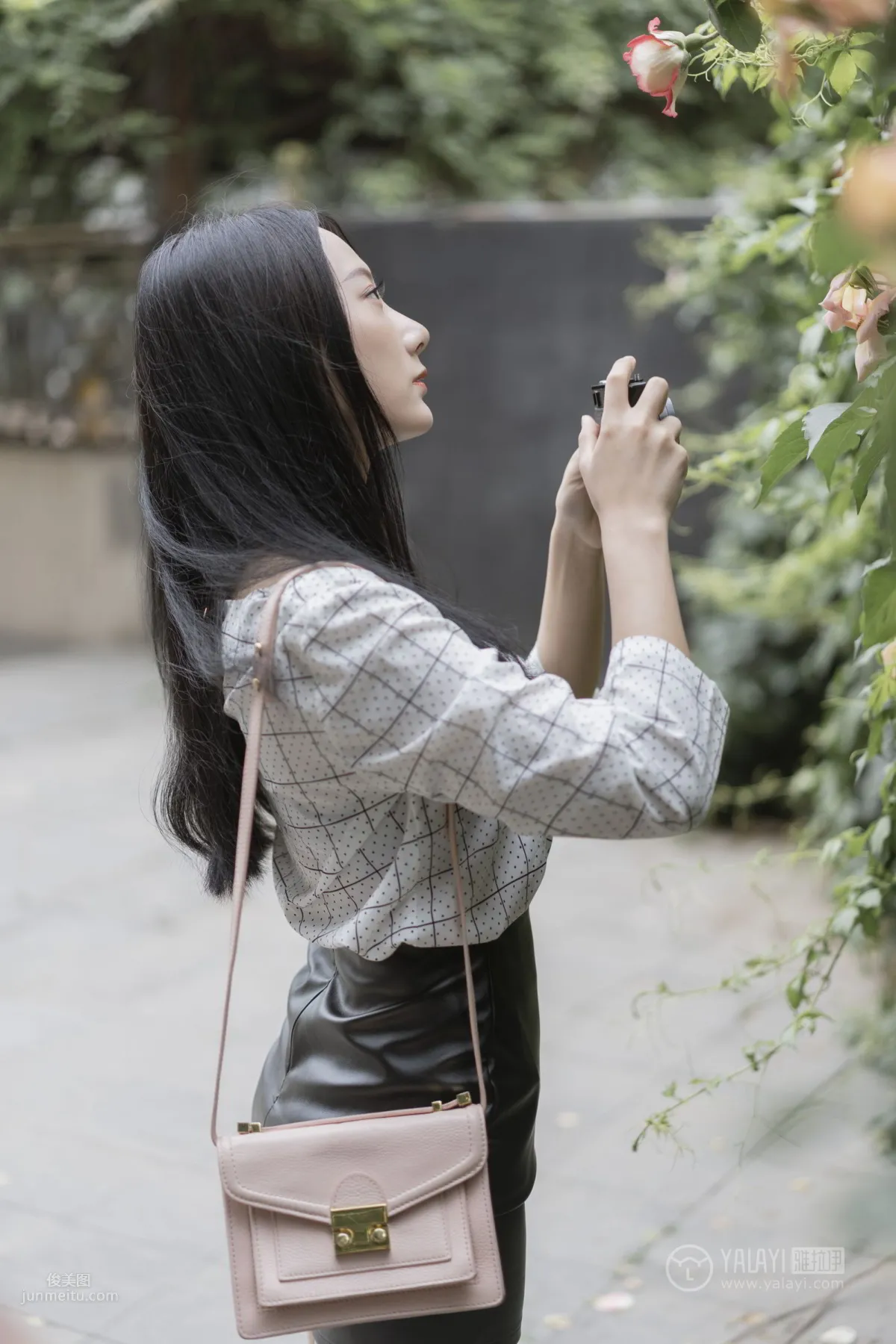 [YALAYI] 2019.06.28 Vol.322 Female White-Collar Private Life 1 He Jiaying photo 41