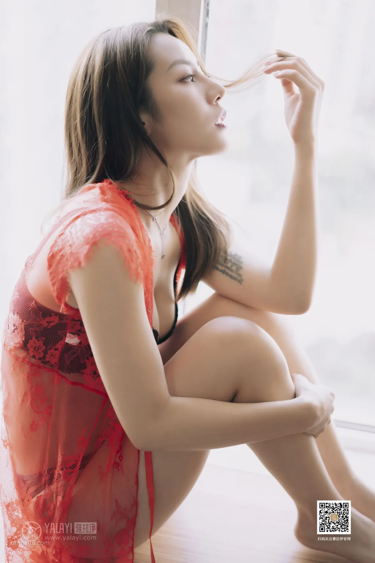 [YALAYI雅拉伊] 2019.08.27 No.381 紅與黑 芊芊 25