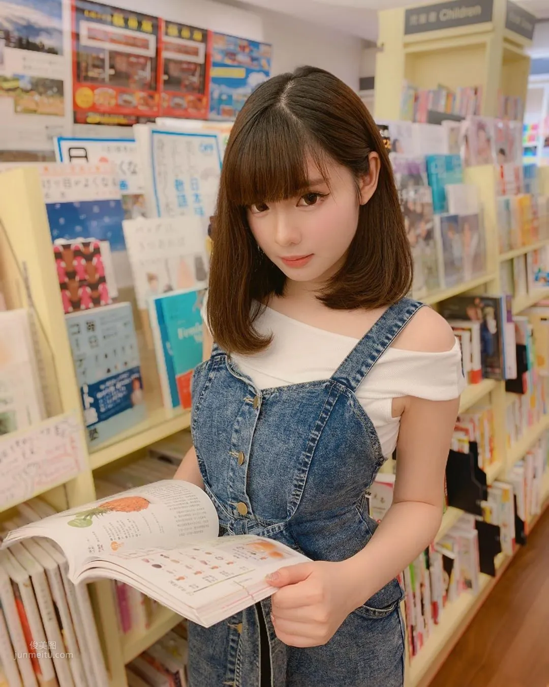 言情小說般夢幻！大馬童顔妹「Amy香兒」傲人上圍藏不住 10
