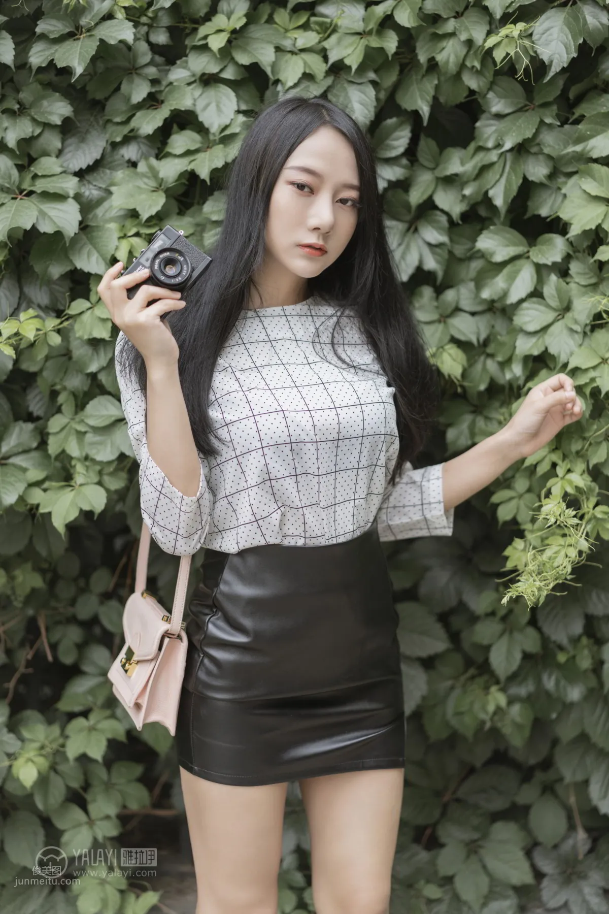 [YALAYI] 2019.06.28 Vol.322 Female White-Collar Private Life 1 He Jiaying photo 43