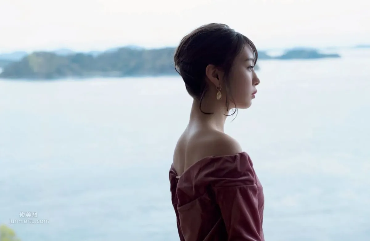 Miori Ichikawa: FRIDAY GOLD photo 5