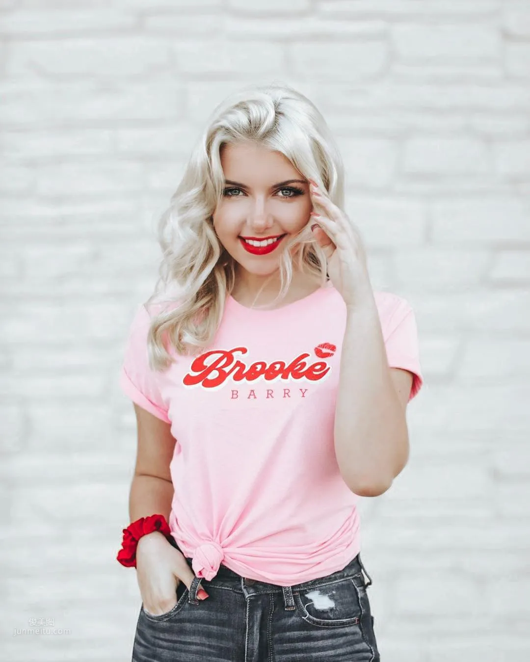 Brooke Barry - American TikTok Internet Celebrity Goddess photo 2