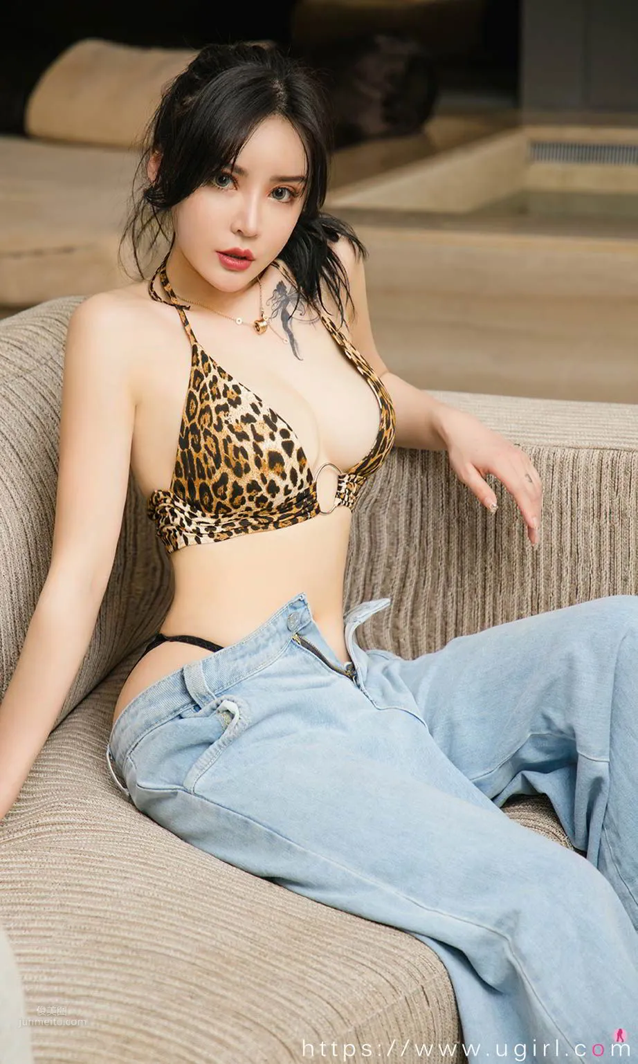 陳幼伊豔豹夜襲 露出暧昧的微笑 21