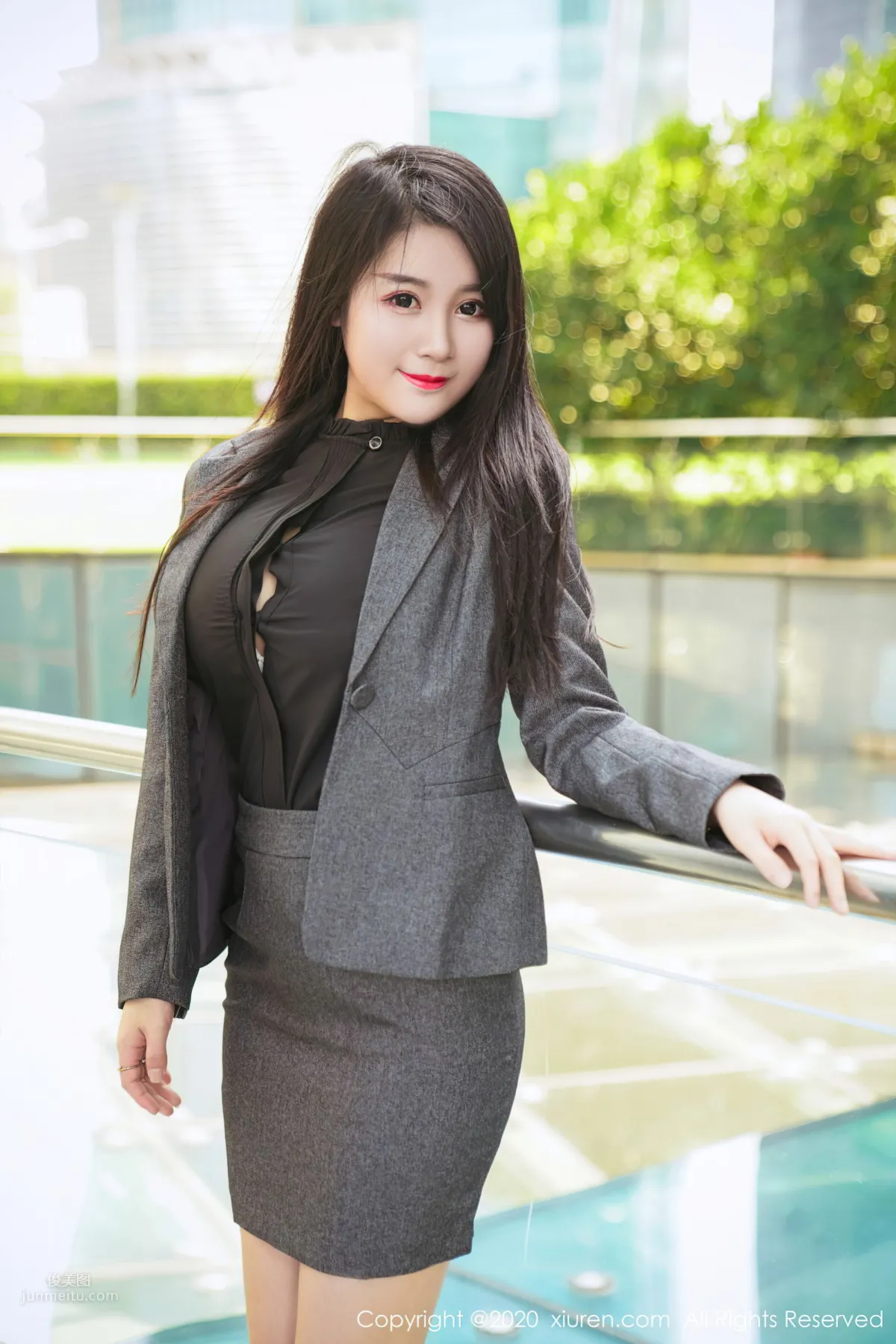 [XiuRen] 2020.10.09 No.2628 美七Mia_0