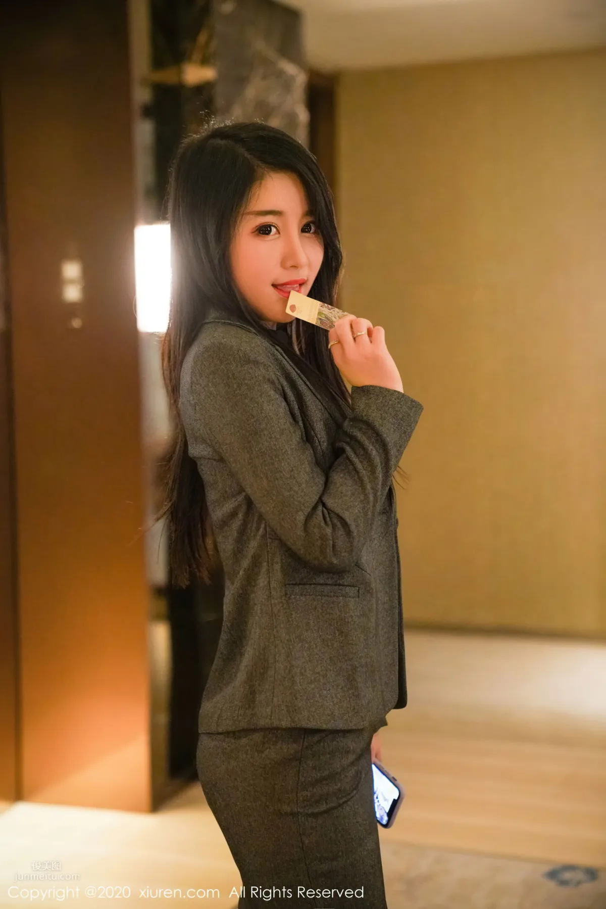 [XiuRen] 2020.10.09 No.2628 美七Mia 2