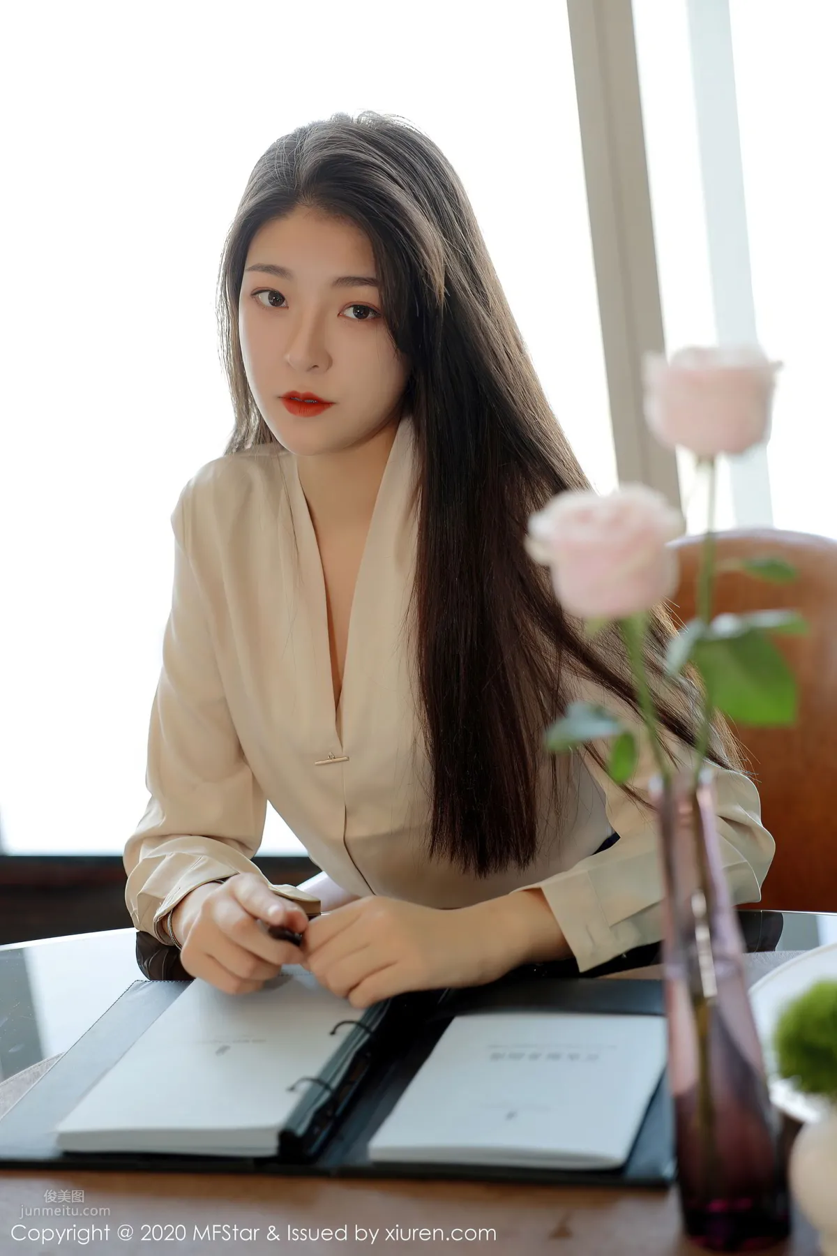 [MFStar] 2020.11.30 VOL.418 Laura Su Yutong photo 4