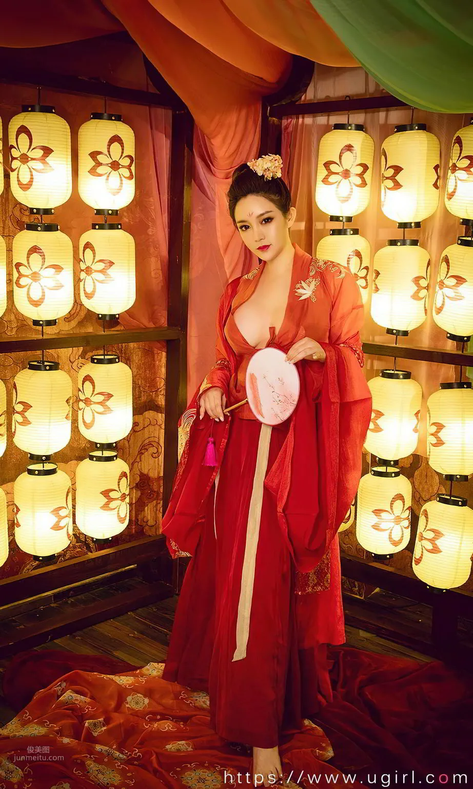 Jin Zilin Bright and Beautiful, Night Meeting in Neon Dress photo 15