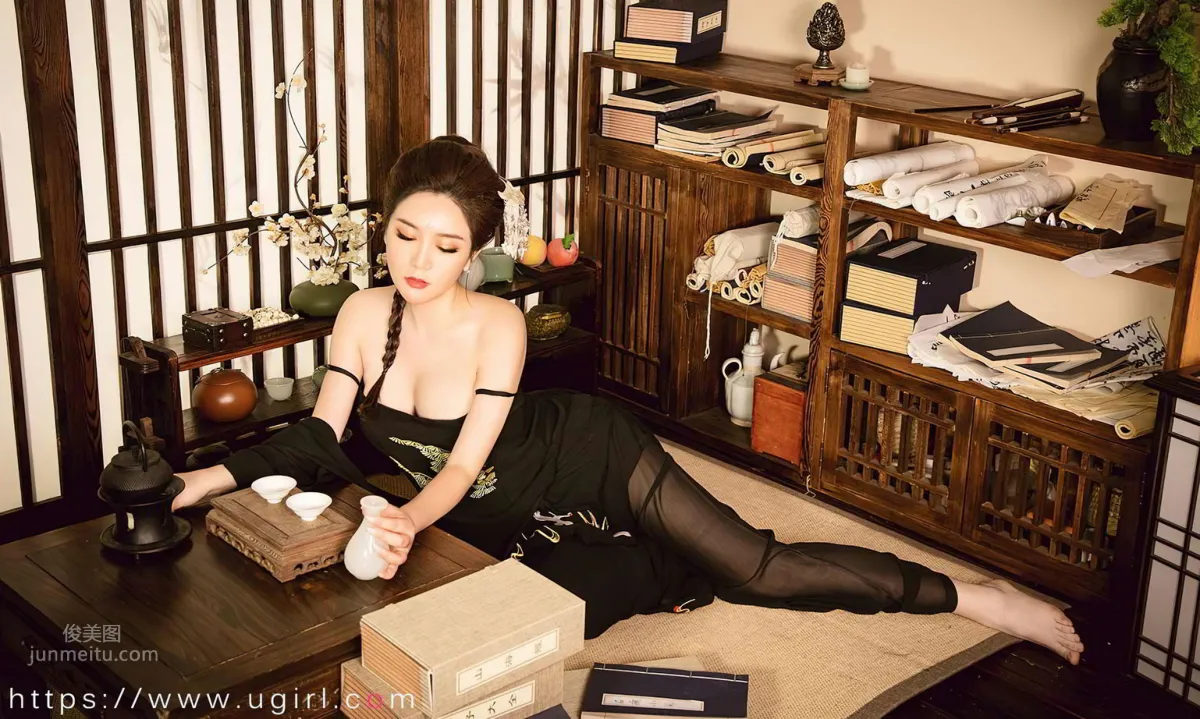 Jin Zilin Bright and Beautiful, Night Meeting in Neon Dress photo 29