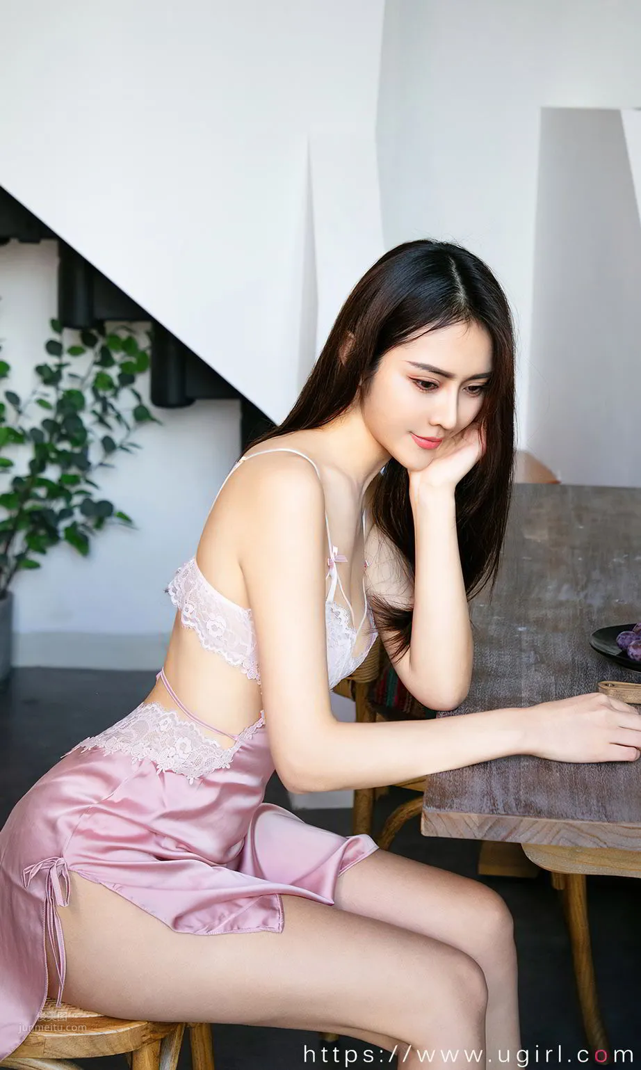 甜情尤物姜雲曦 你的美腿如此誘人 5