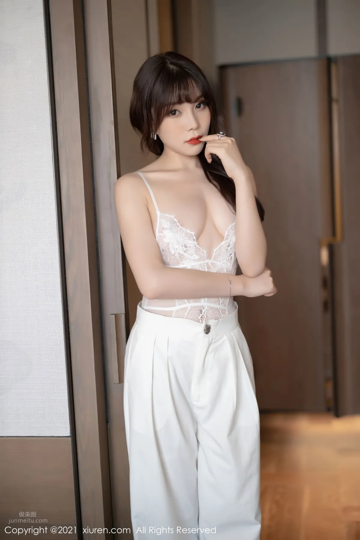[XiuRen] 2021.04.29 VOL.3367 芝芝Booty 25