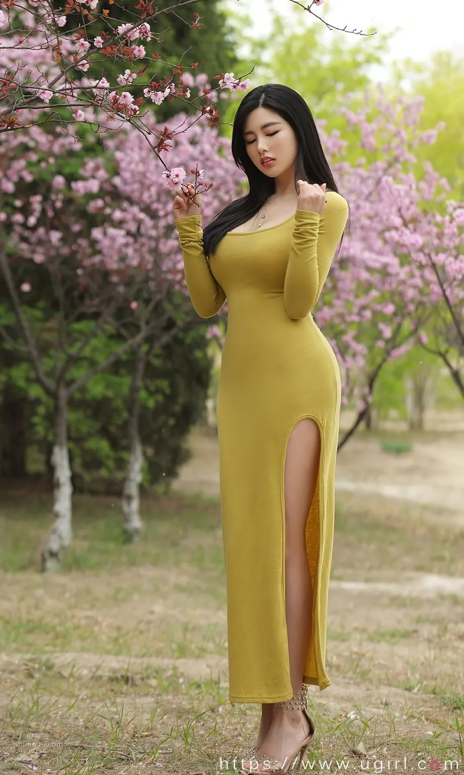Nalu Selena Admiring Spring, Surging Waves in the Spring Stroll photo 5