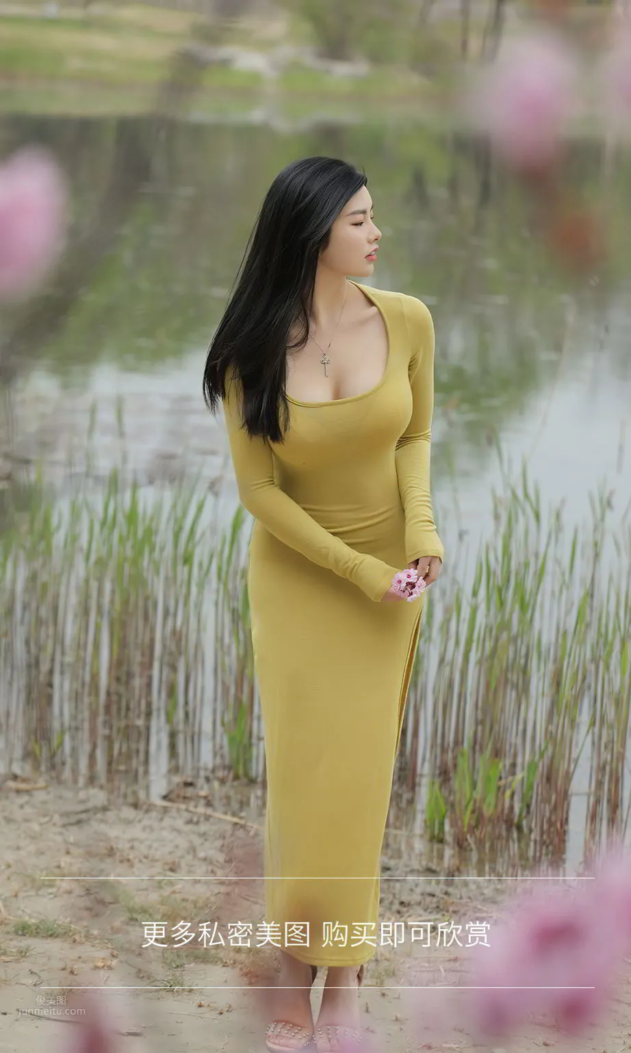Nalu Selena Admiring Spring, Surging Waves in the Spring Stroll photo 12