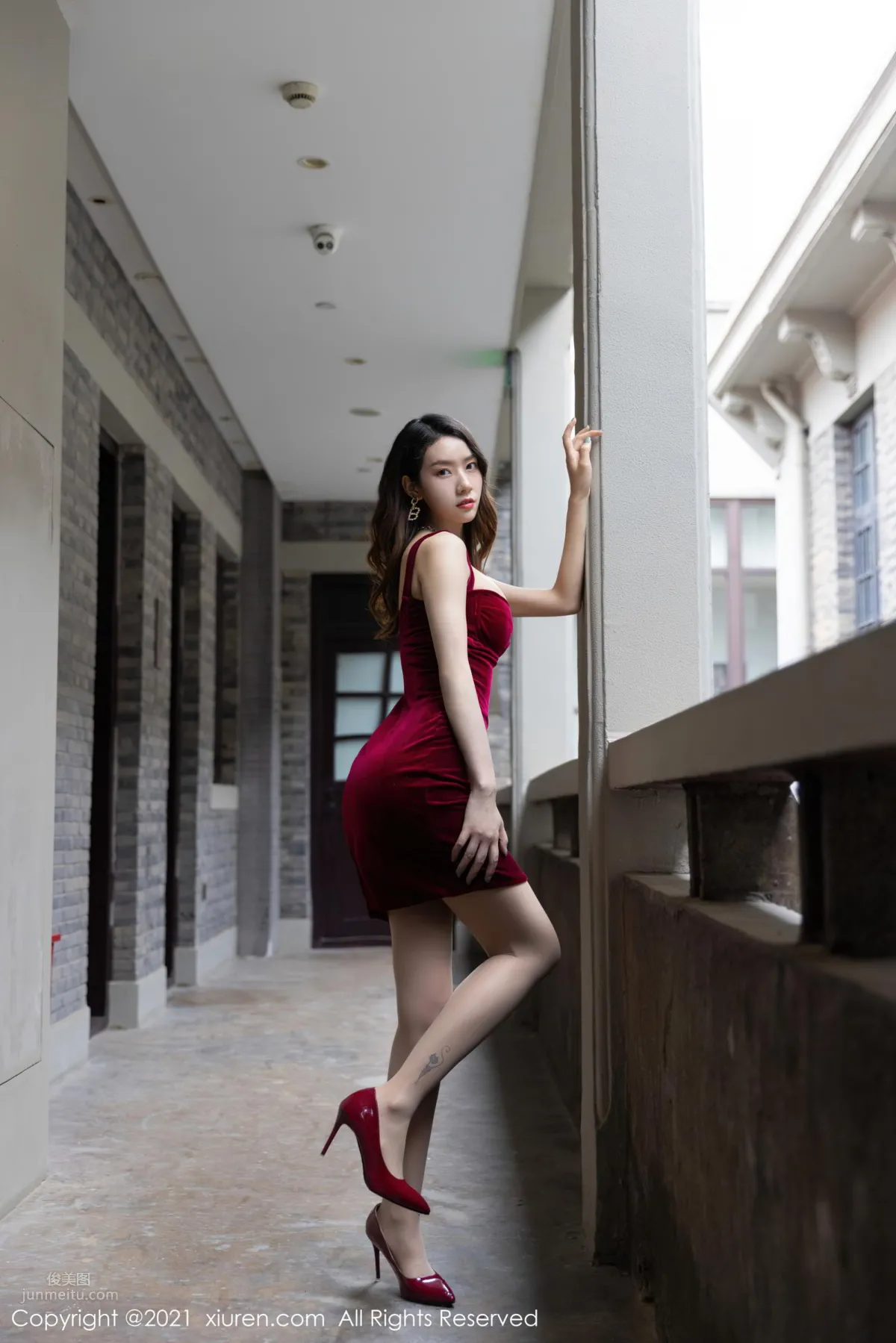 Bony Beauty Fang Zixuan, Sexy Red Dress, Distinctive Curves photo 5