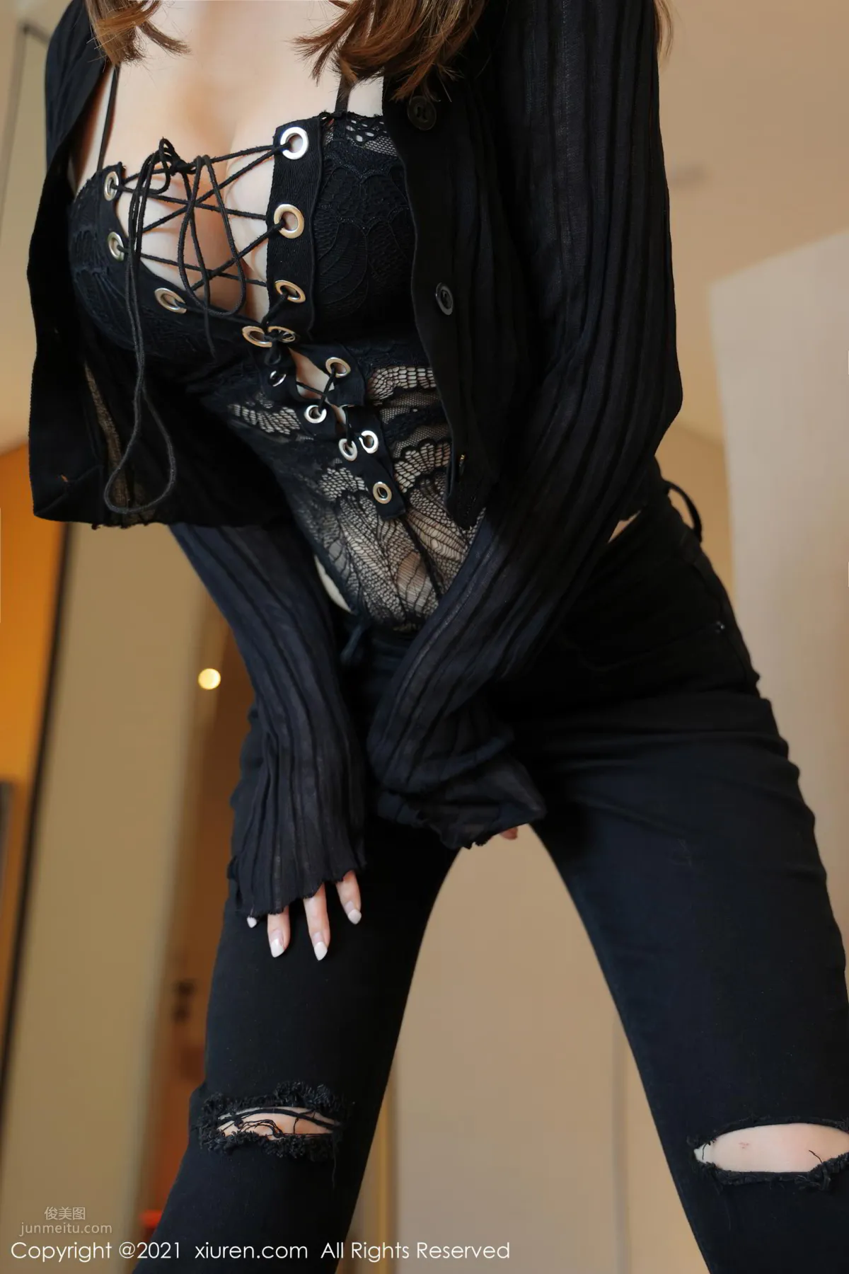 灵动美女豆瓣酱 魅惑的黑色服饰_6