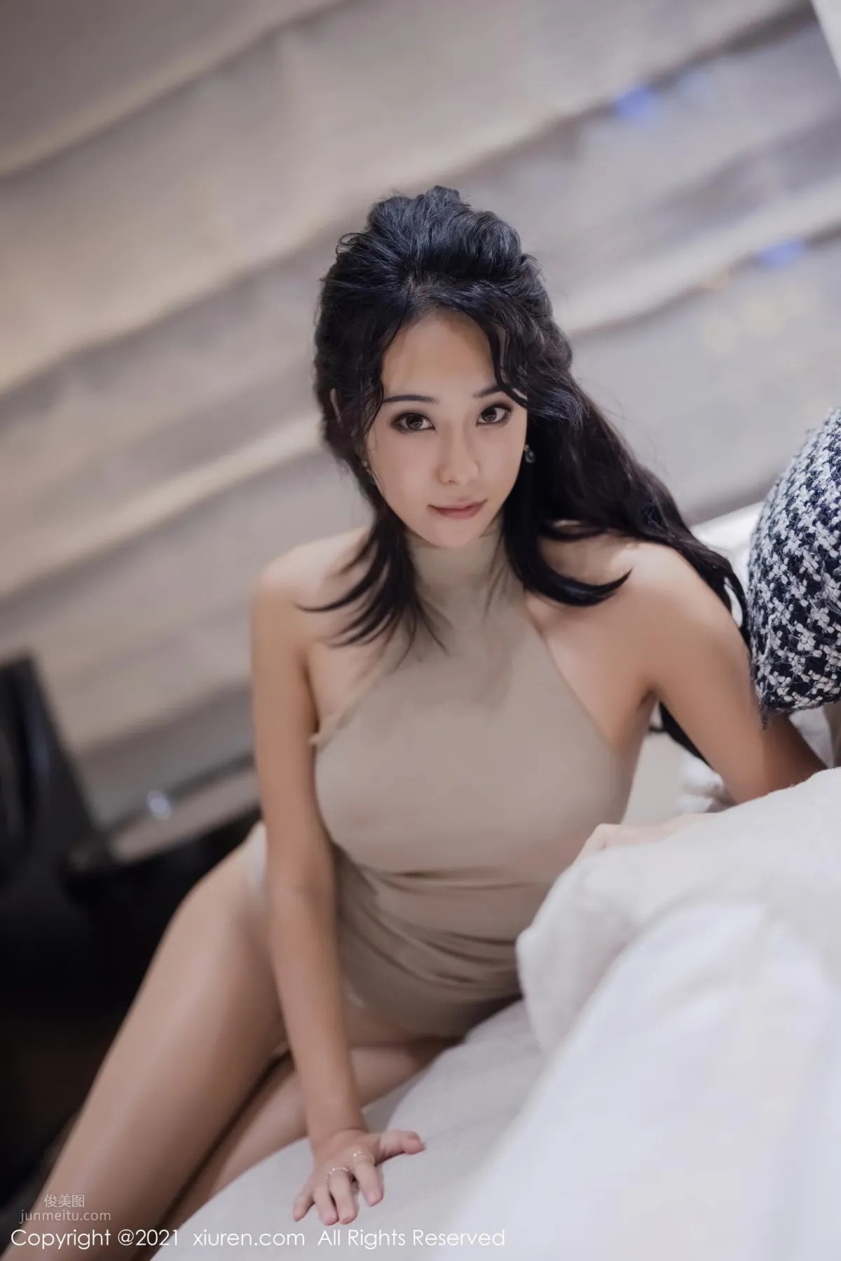 Liu Yilei Light and Sheer Clothing, Stunning Curves photo 14