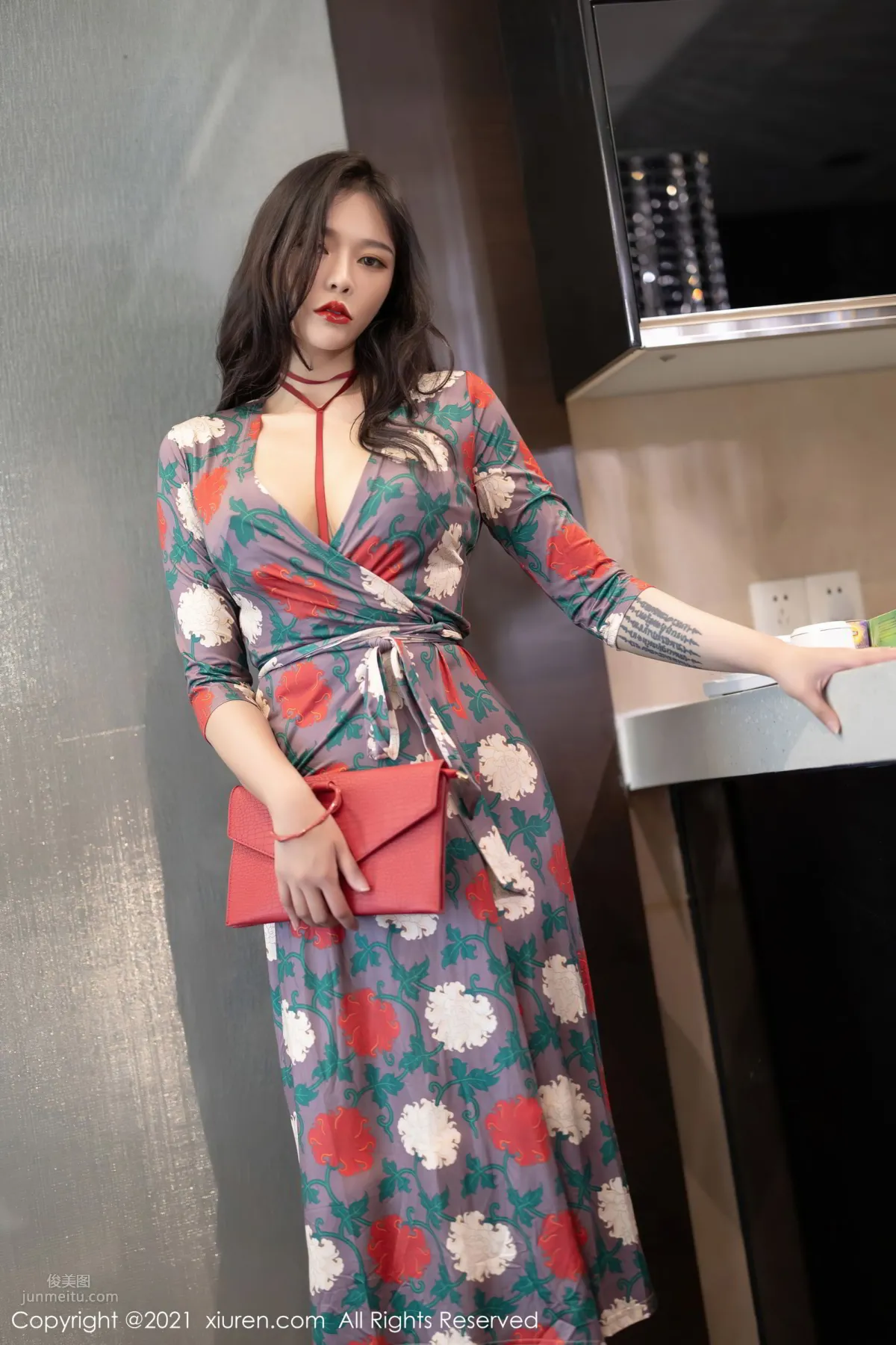 Cold and Beautiful Nabi, Gorgeous and Elegant Long Dress photo 2