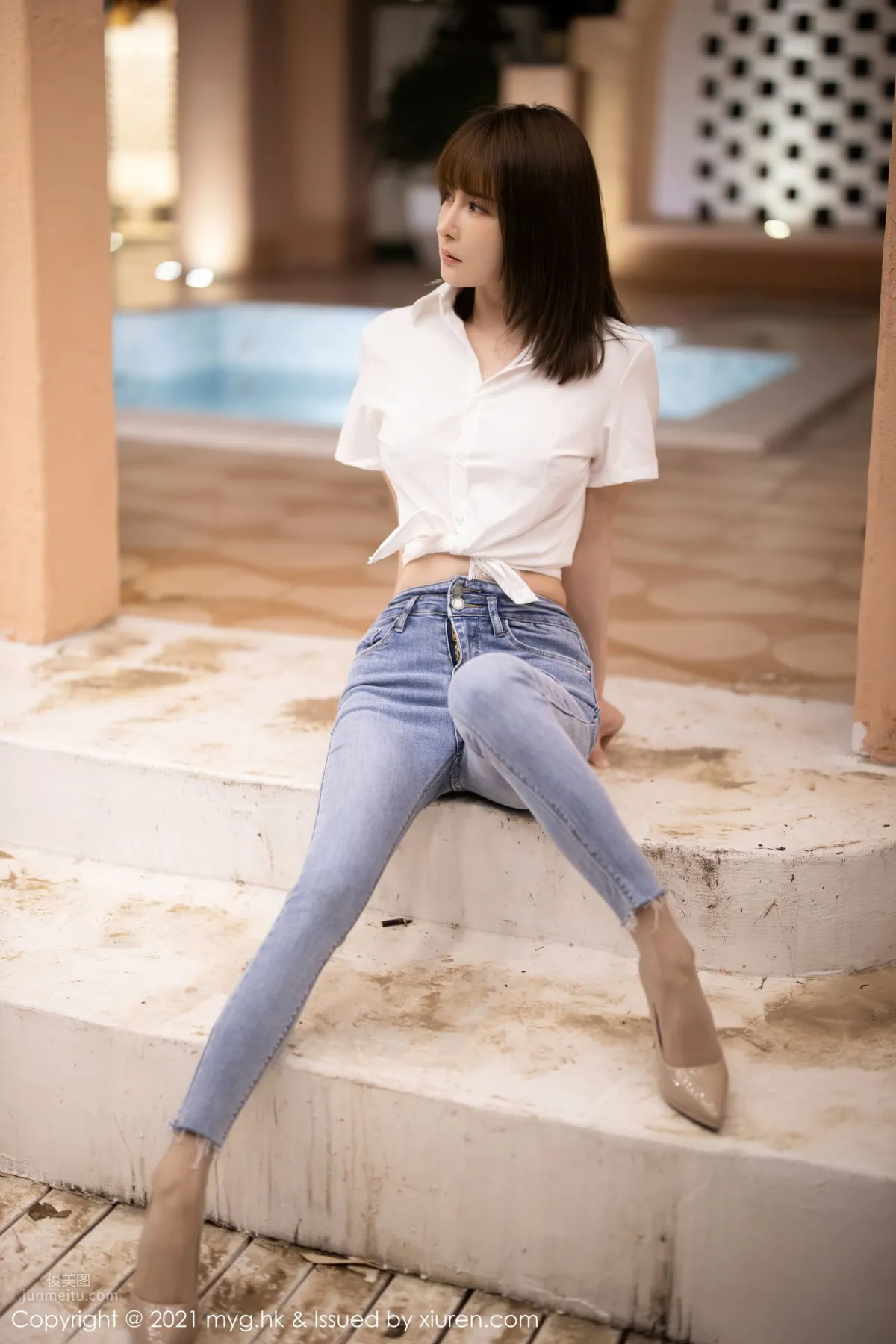 Cai Wenyu Jiangsu-Zhejiang-Shanghai Travel Shoot, Classic White Shirt and Jeans photo 3