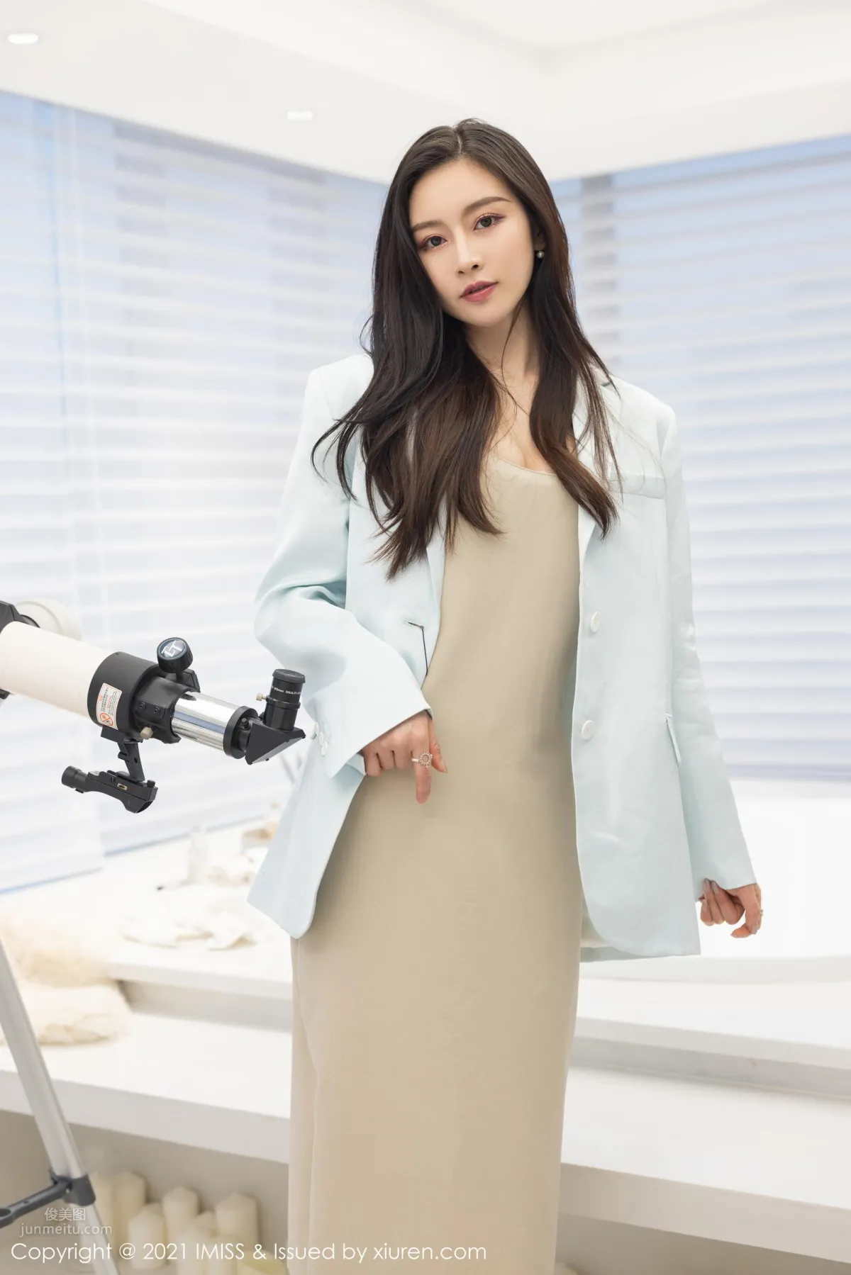 氣質美女Vanessa 碎花與蕾絲内衣 3